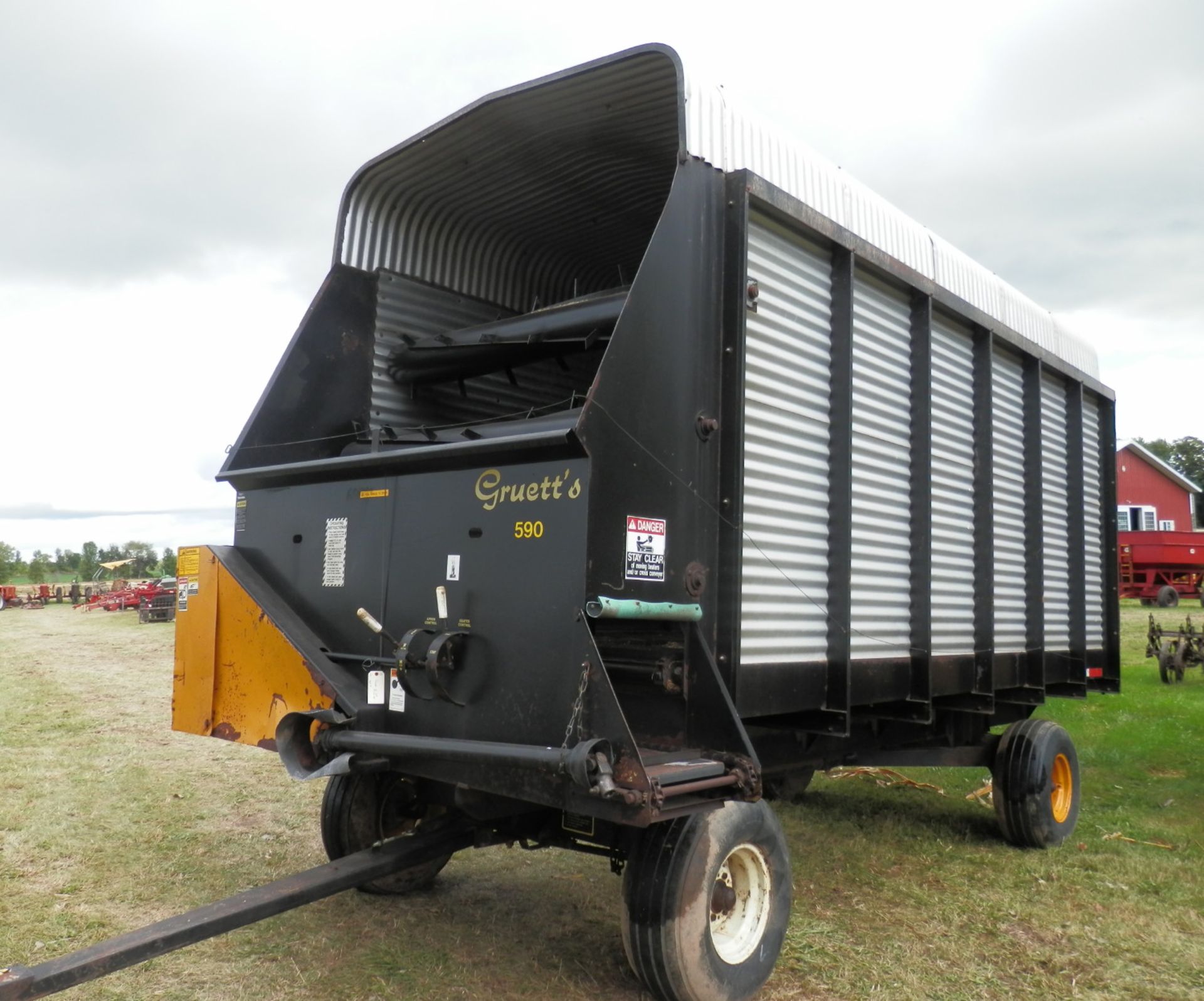 GRUETT 590 16' LH FORAGE WAGON