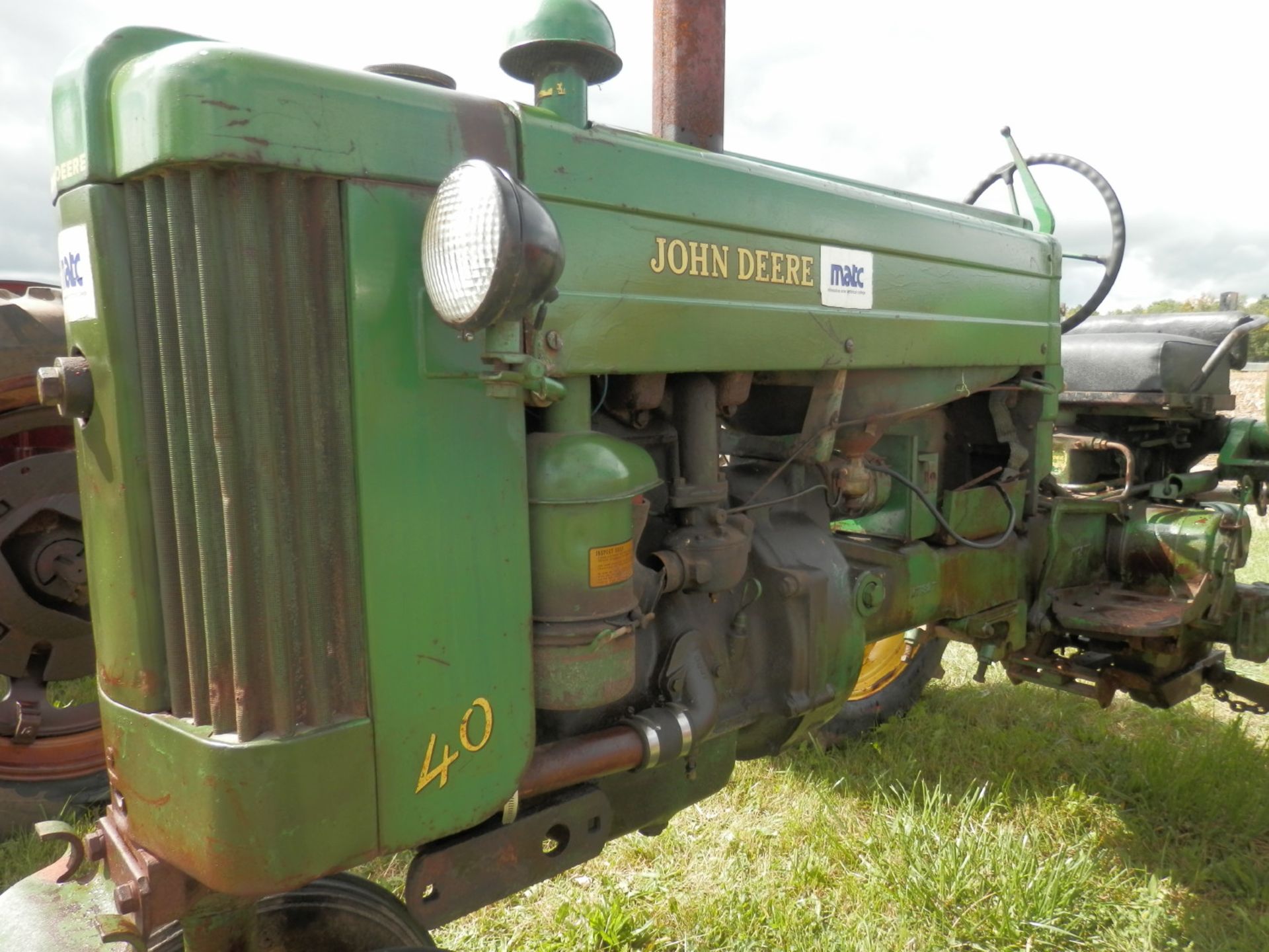 JOHN DEERE 40 w/1 Pc. Rear Wheel Weights - Image 6 of 9