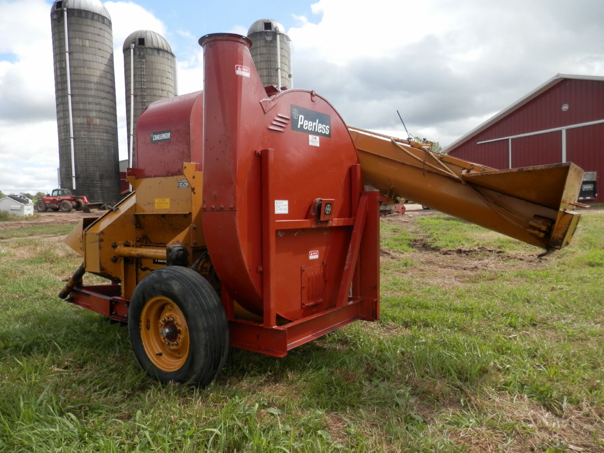 PEERLESS CHALLENGER MDL. 20091 ROLLER MILL/BLOWER - Image 4 of 6