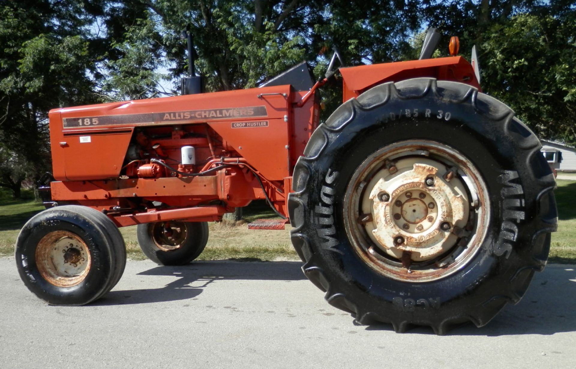 ALLIS CHALMERS 185 CROP HUSTLER TRACTOR - Image 4 of 4