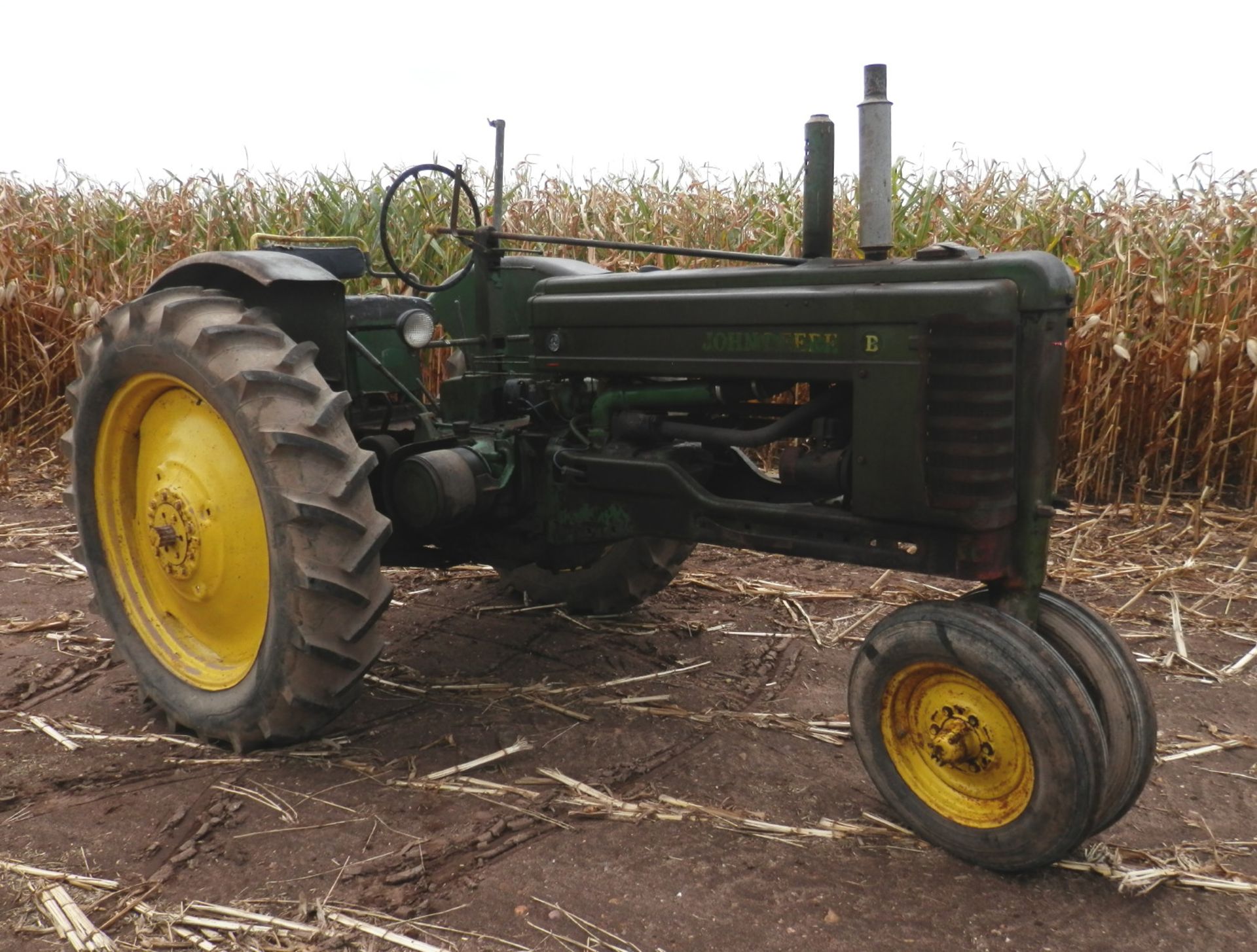 JD B Tractor - Image 3 of 9