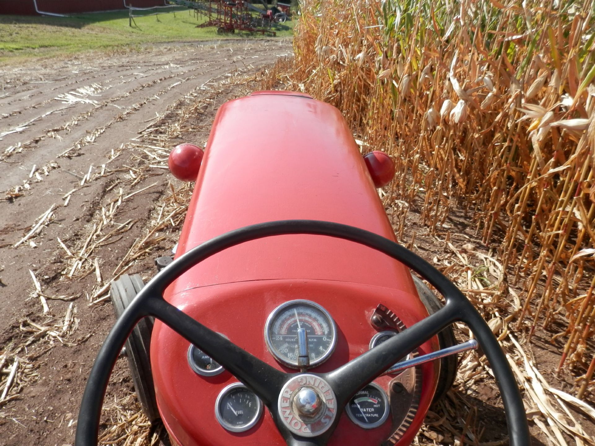 MASSEY FERGUSON 65 GAS TRACTOR - Image 4 of 9