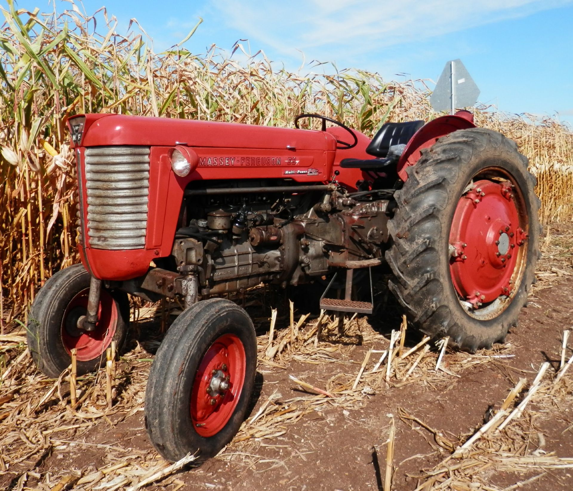 MASSEY FERGUSON 65 GAS TRACTOR - Image 3 of 9