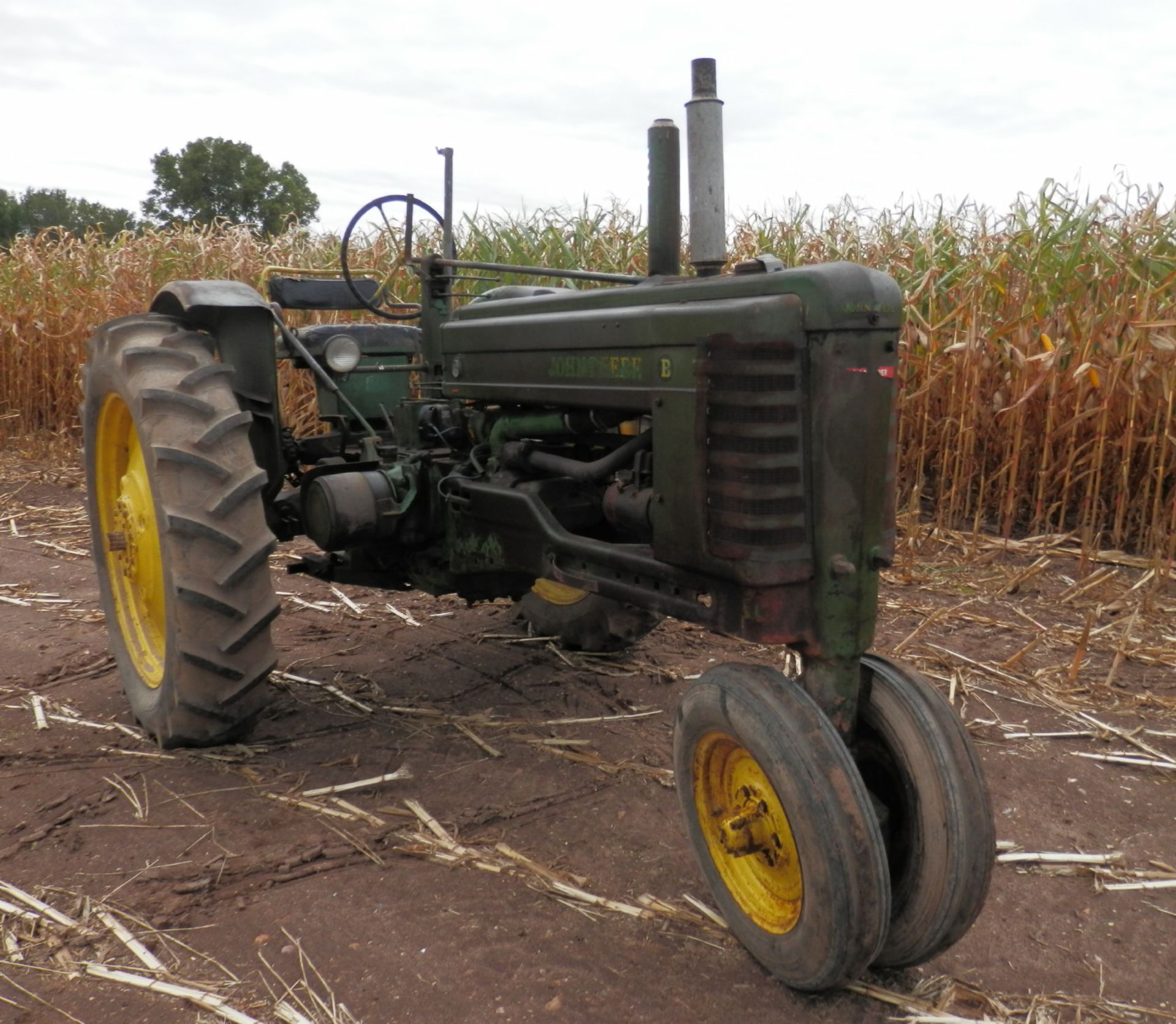 JD B Tractor - Image 4 of 9