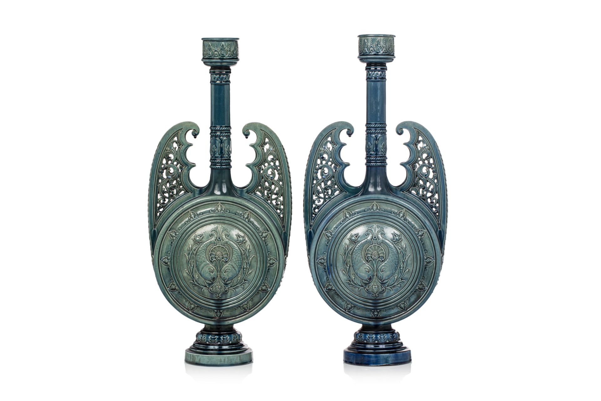 Grande paire de vase d'inspiration hispano-mauresque - France, vers 1880 - En [...]