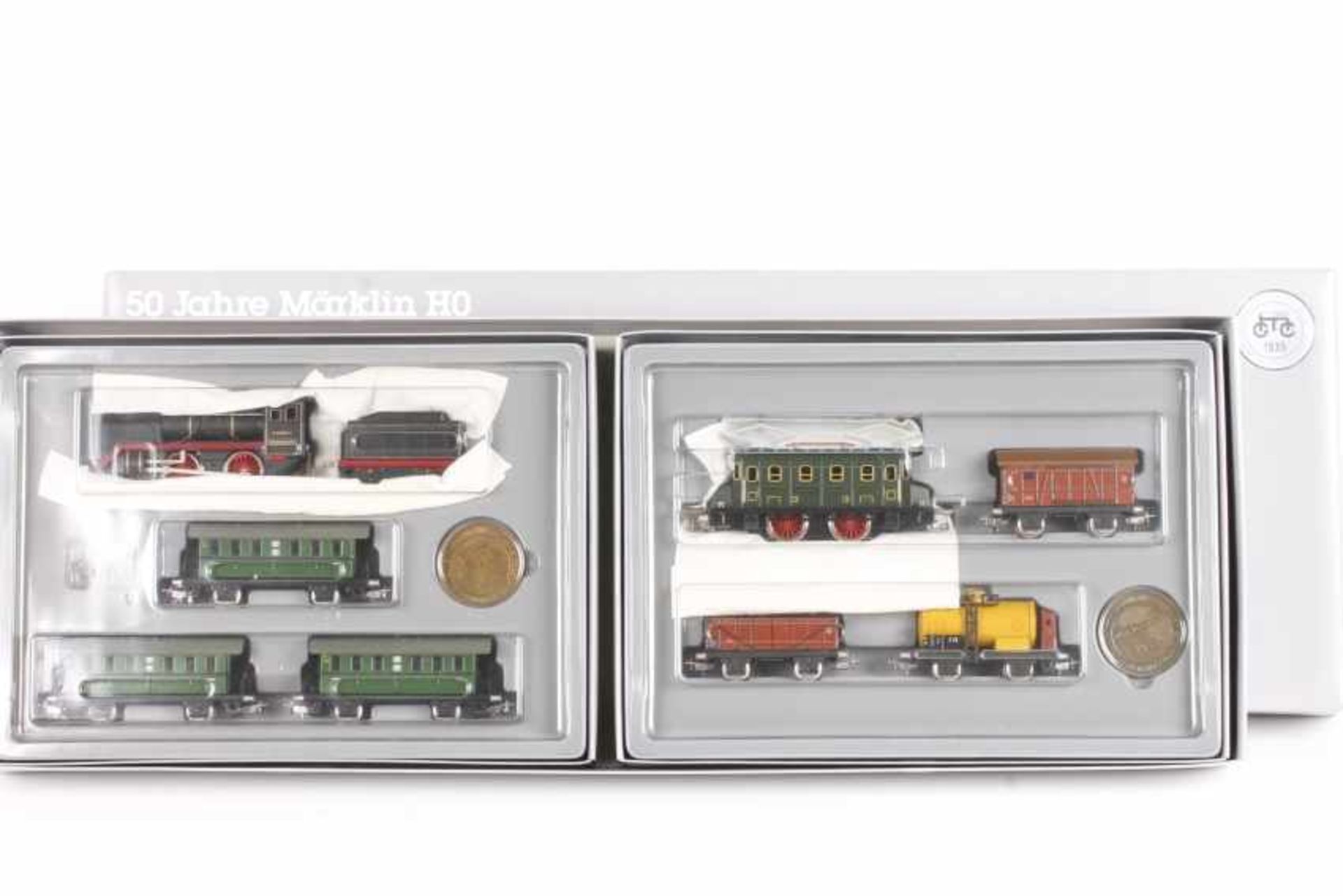 Märklin 0050, zwei nostalgische Züge in der Jubiläumspackung<br