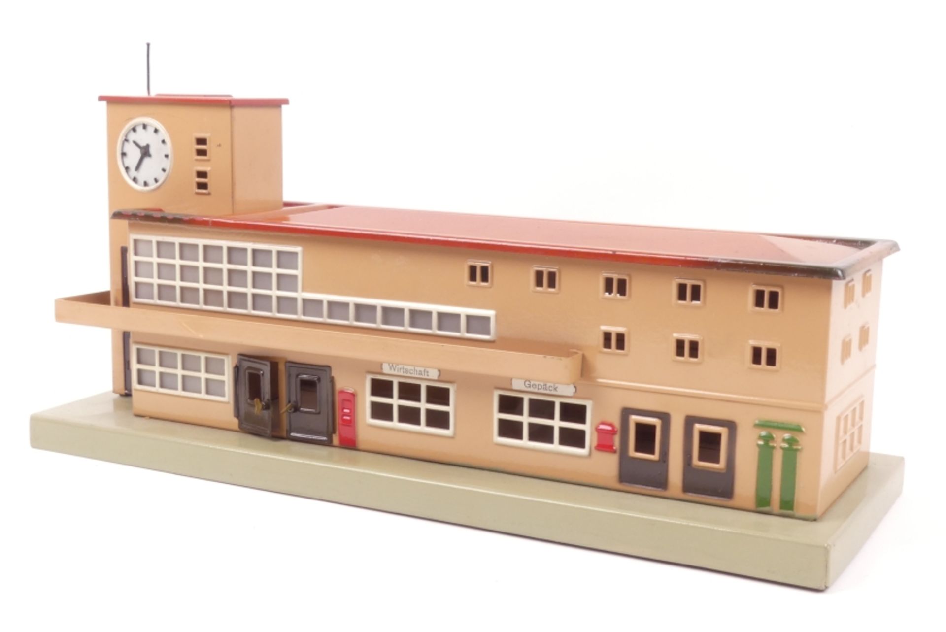 Märklin Bahnhof Friedrichshafen, Wände beige, leichte gebrauchsspuren am Sockel, sonst sehr guter