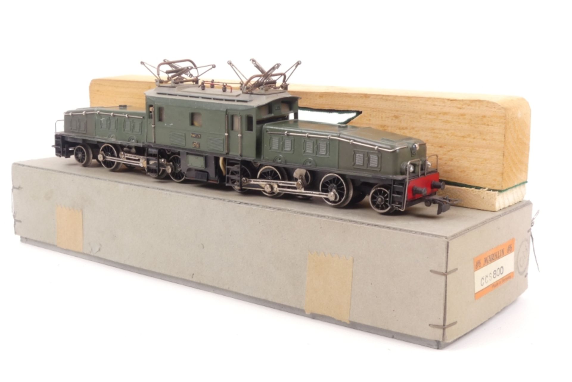 Märklin CCS 800, eckige Lampenbügel, kleine Sandkasten grün, Fahrwerke getauscht, ein Vorbau mit