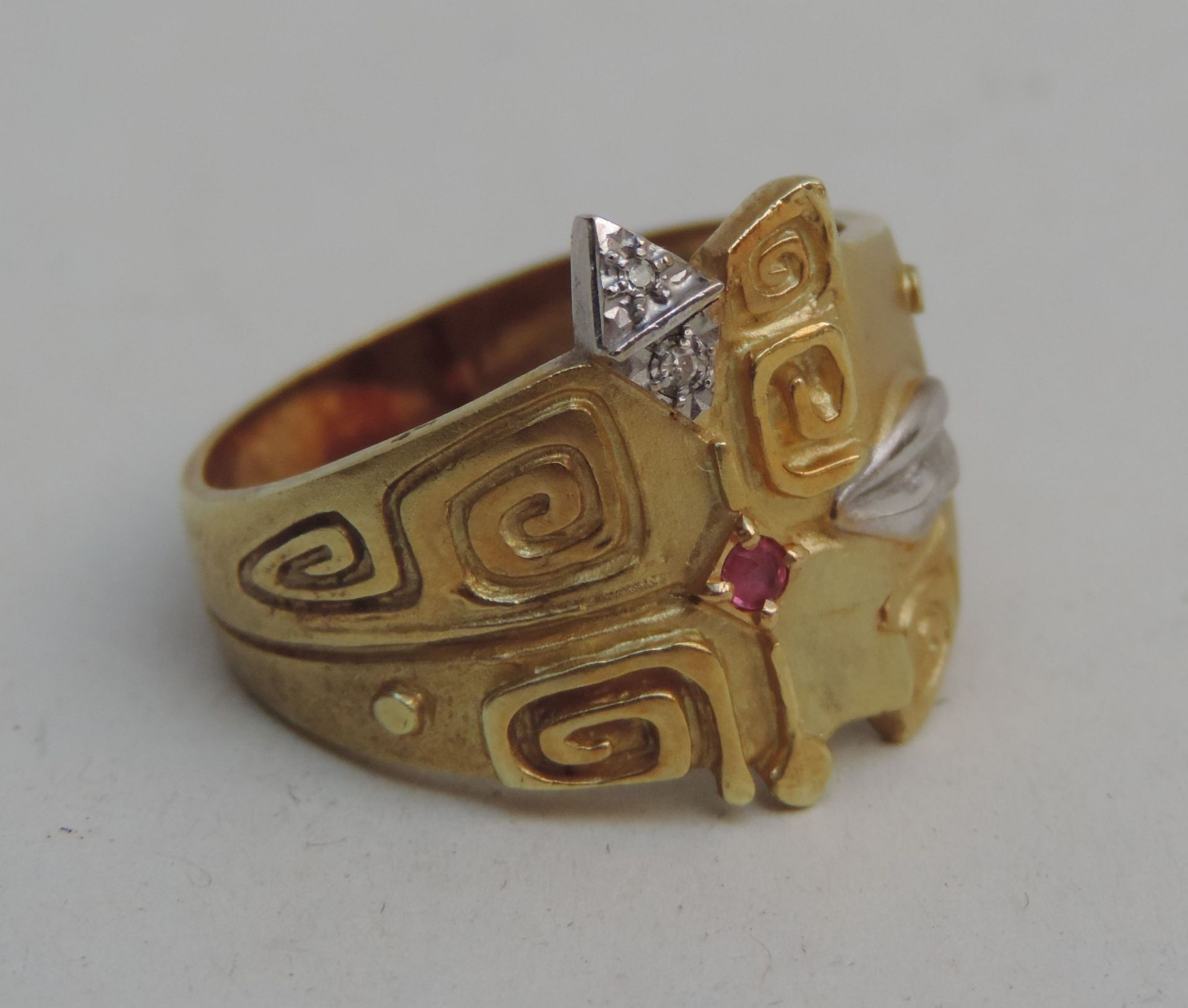 DESIGNERRING, 585-Gelbgold, appliziert Weißgold, teilgeätzt, verlaufend, asymmetrische Komposition