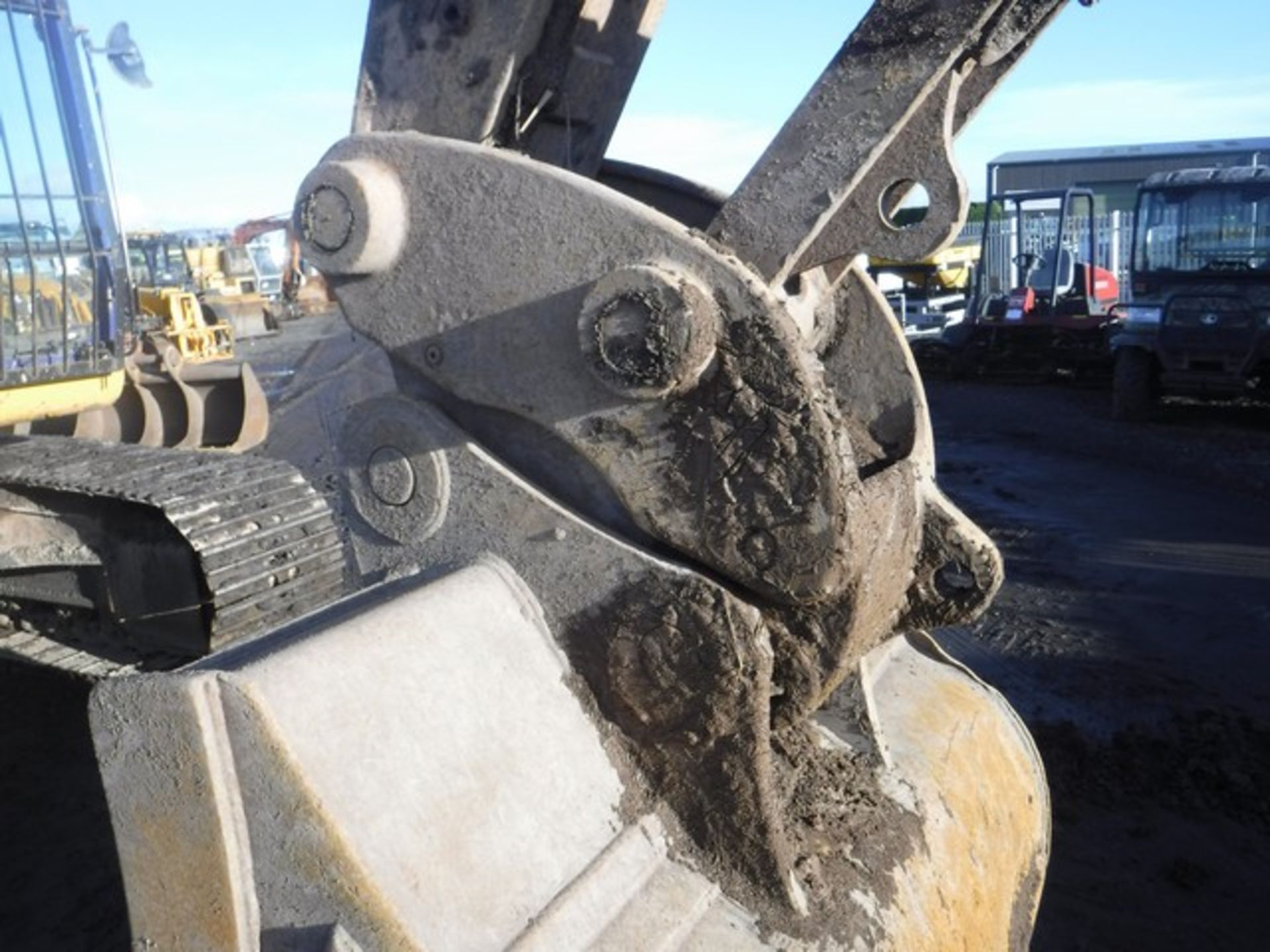 CATERPILLAR 320D TRACKED 360 EXCAVATOR, QUICK HITCH, 2xBUCKETS AND FORKS YEAR 2007 15491 HOURS (NOT - Image 31 of 39