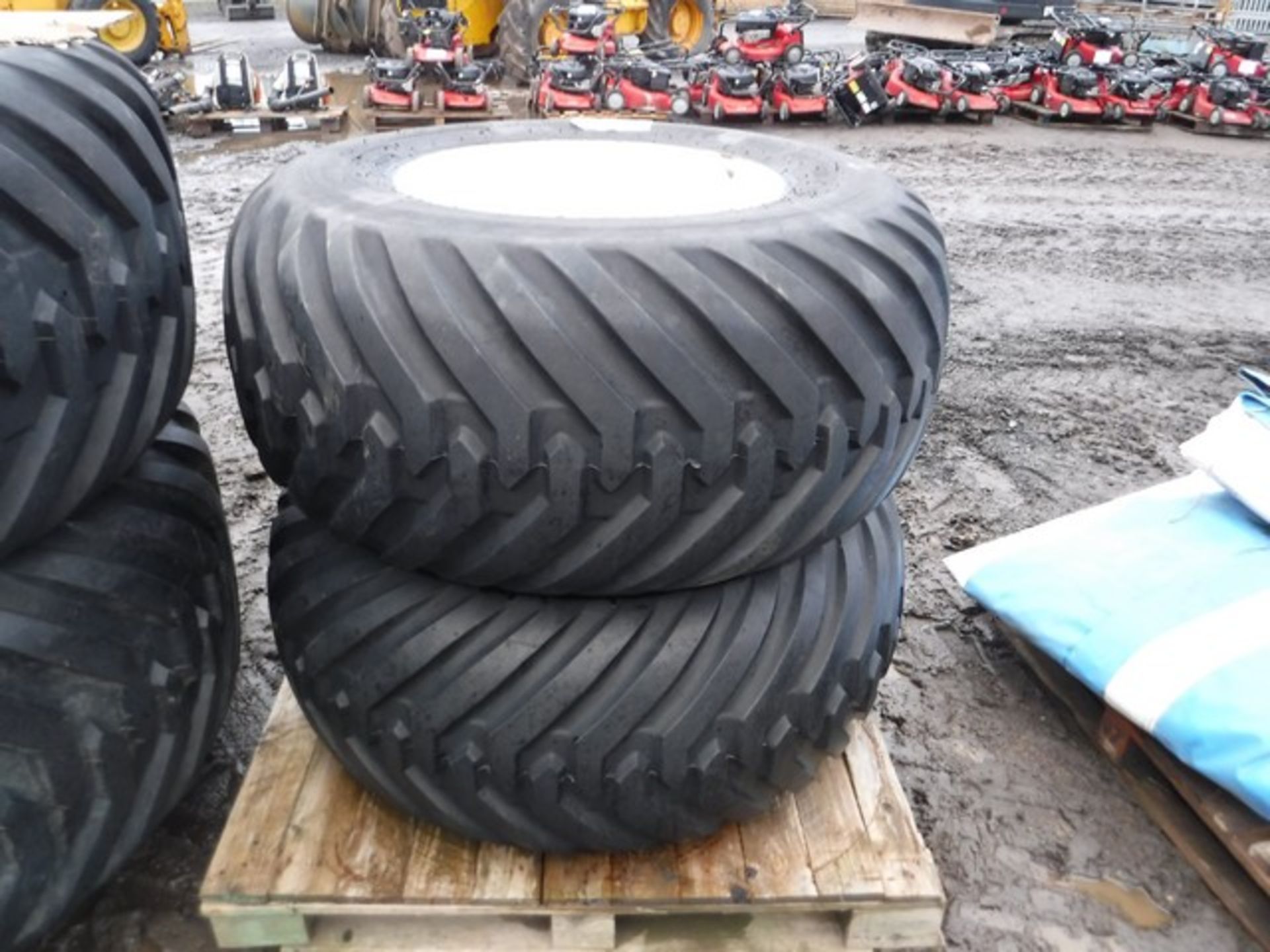 AS NEW TYRES 500/60-22.5 AND 600/60-30.5 TRELLEBORG TURF TYRES - Image 4 of 9