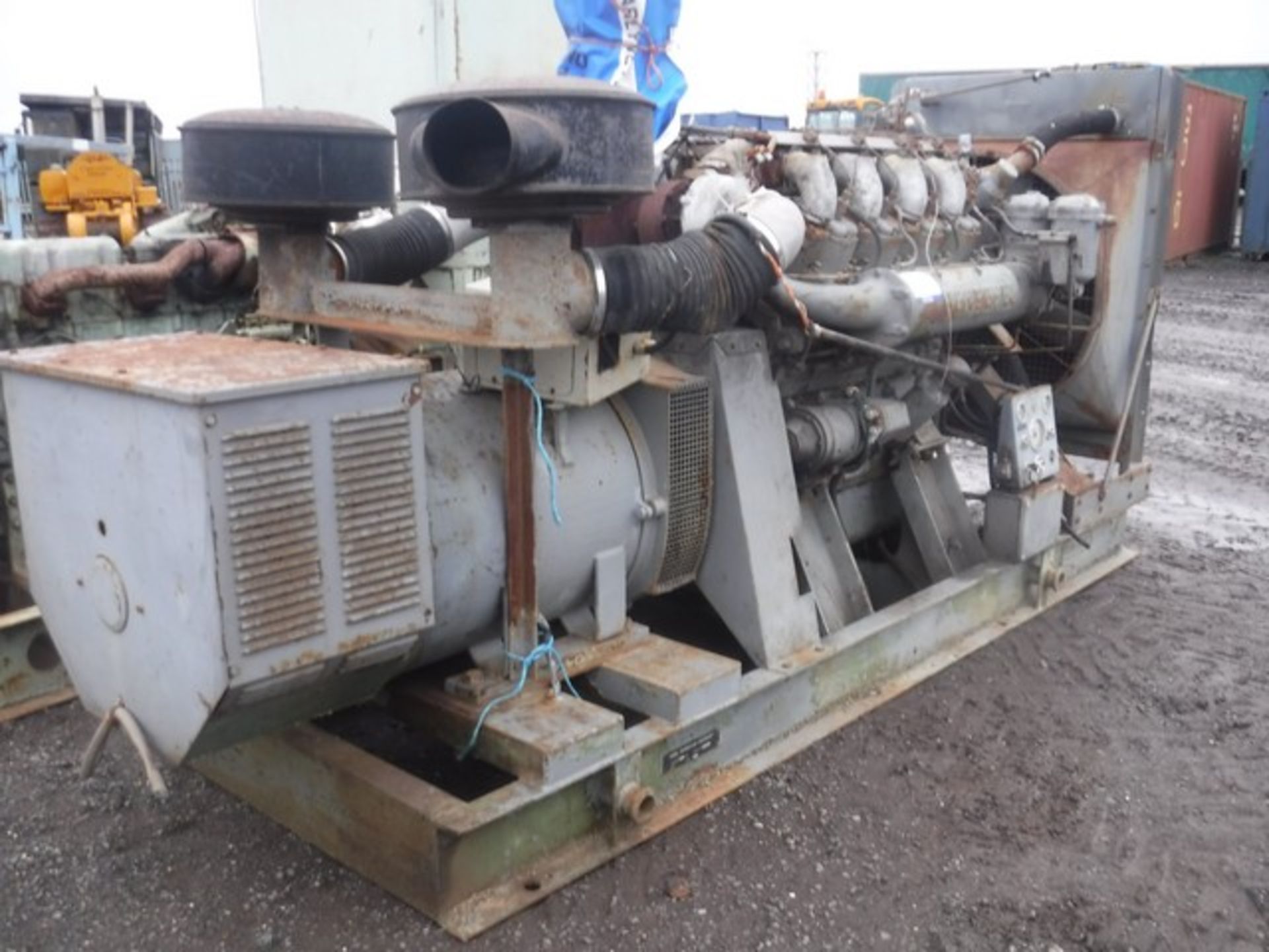 HENSCHEL DIESEL GENERATOR V8 TWIN TURBO ENGINE 525 hrs (NOT VERIFIED) - Image 2 of 21