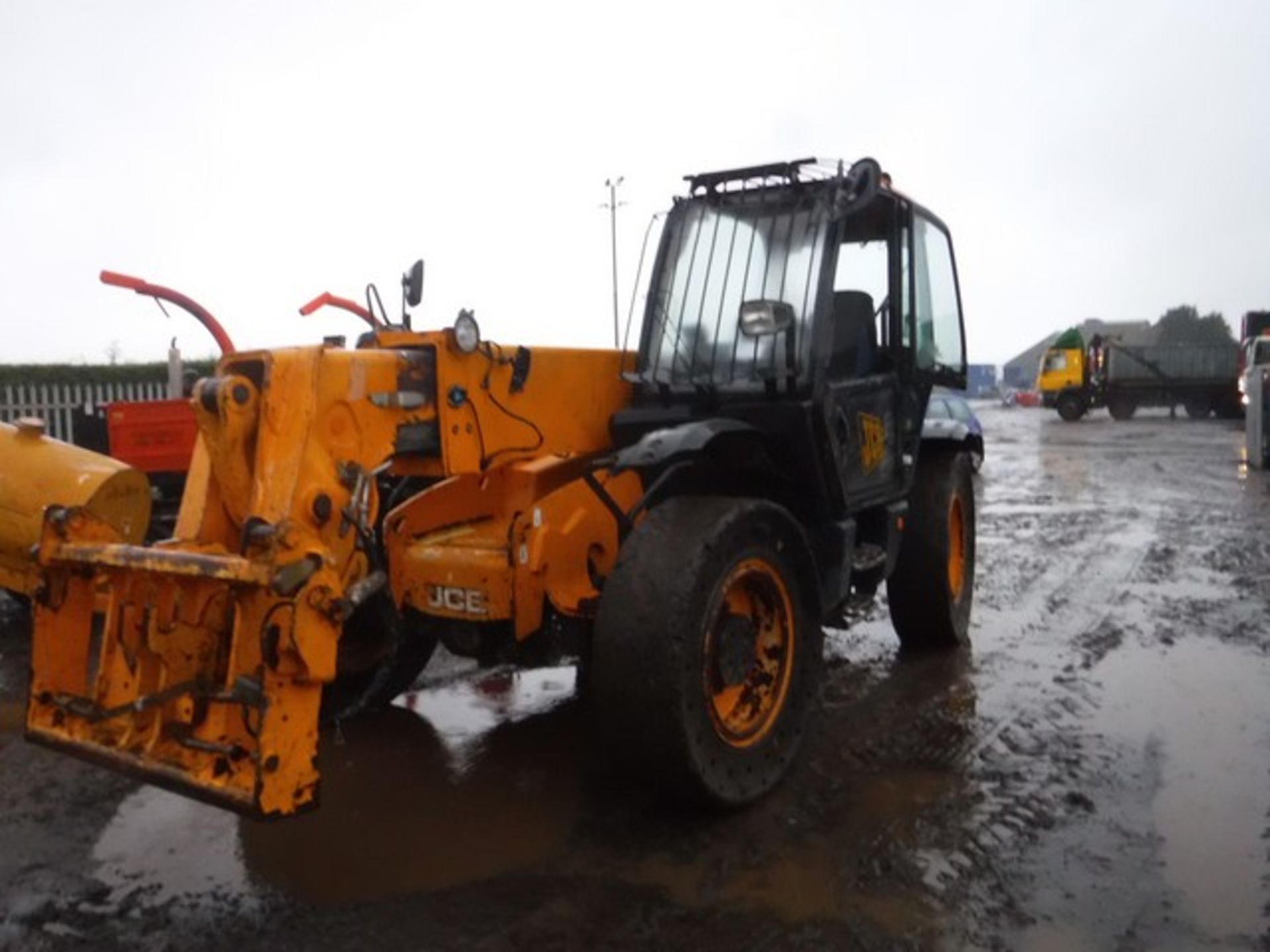 2012 JCB 550 - 80 WASTE SPECIAL TELESCOPIC HANDLER, 8870hrs (NOT VERIFIED) ON SOLID TYRES