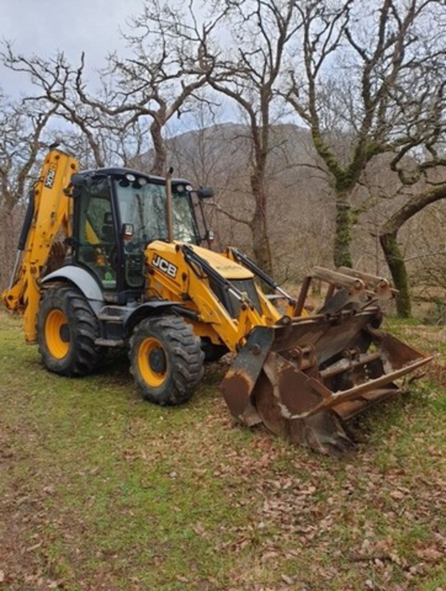 JCB 2011 TRACTOR/ DIGGER 9500HRS (NOT VERIFIED) SERVO CONTROLS REG - SN11GJX - Image 4 of 13