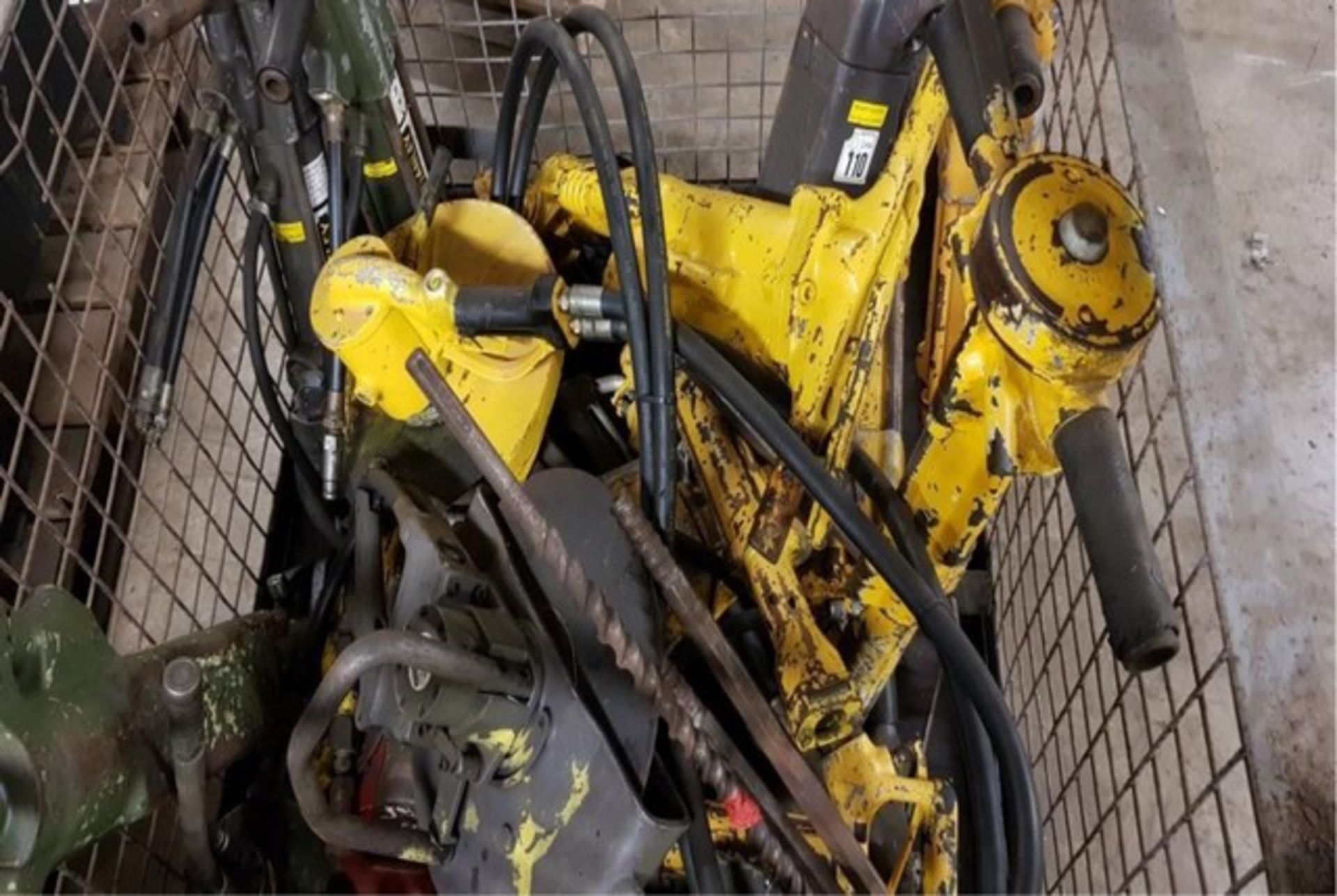 VARIOUS STANLEY HYDRAULIC DRILLS AND CUTTERS ***THIS ITEM IS LOCATED IN FIFE***