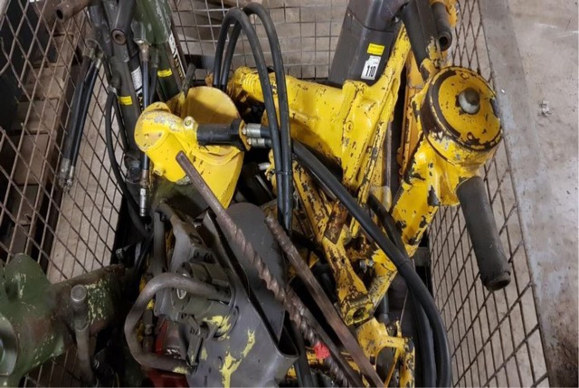 VARIOUS STANLEY HYDRAULIC DRILLS AND CUTTERS ***THIS ITEM IS LOCATED IN FIFE*** - Image 2 of 3