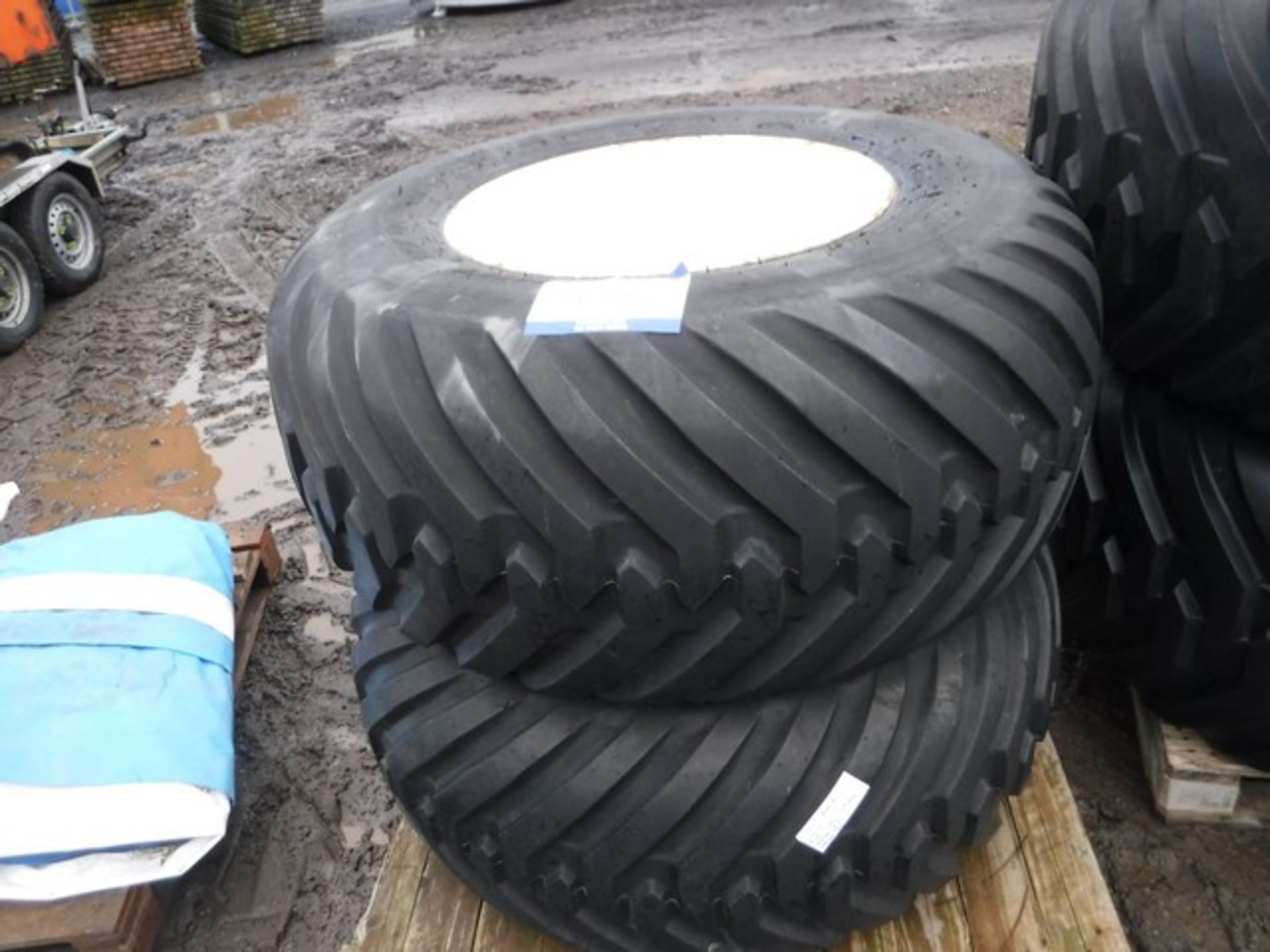 AS NEW TYRES 500/60-22.5 AND 600/60-30.5 TRELLEBORG TURF TYRES