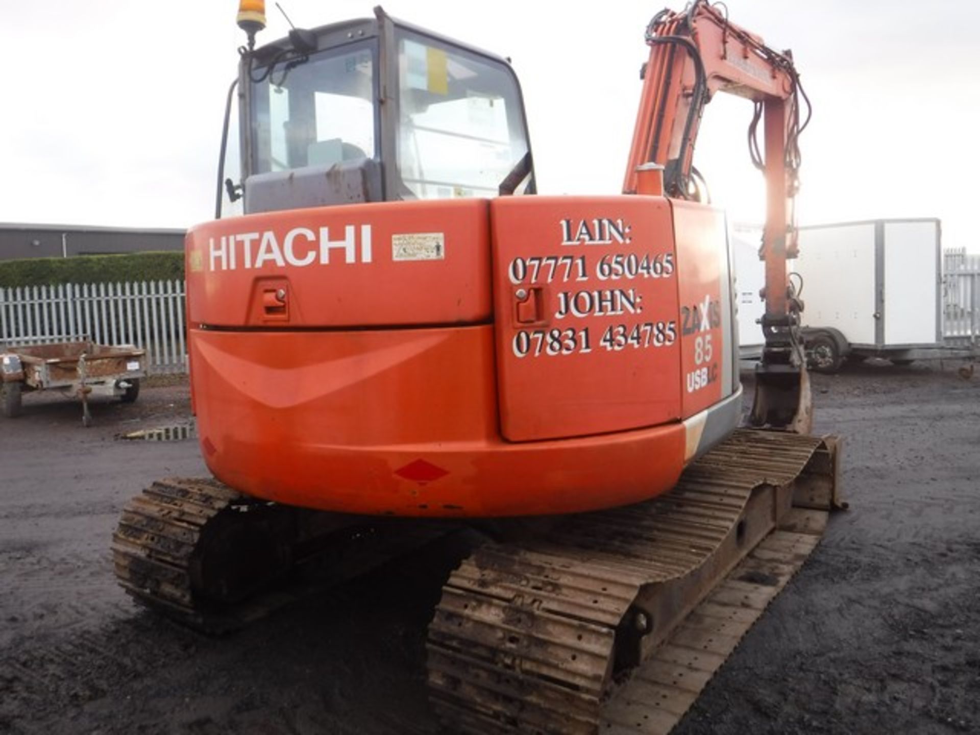 2009 HITACHI 360 EXCAVATOR ZAXIS 85 C/W 3 BUCKETS AND QUICK HITCH 6441HRS (NOT VERIFIED) - Image 12 of 27