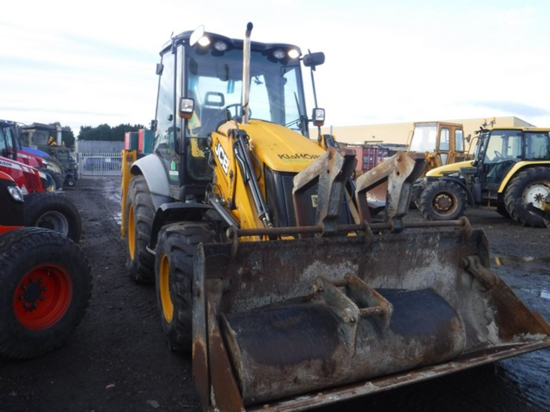 JCB 2011 TRACTOR/ DIGGER 9500HRS (NOT VERIFIED) SERVO CONTROLS REG - SN11GJX - Image 7 of 13