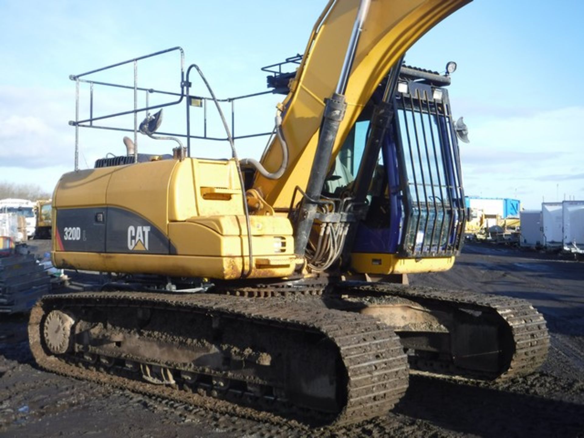 CATERPILLAR 320D TRACKED 360 EXCAVATOR, QUICK HITCH, 2xBUCKETS AND FORKS YEAR 2007 15491 HOURS (NOT - Image 9 of 39