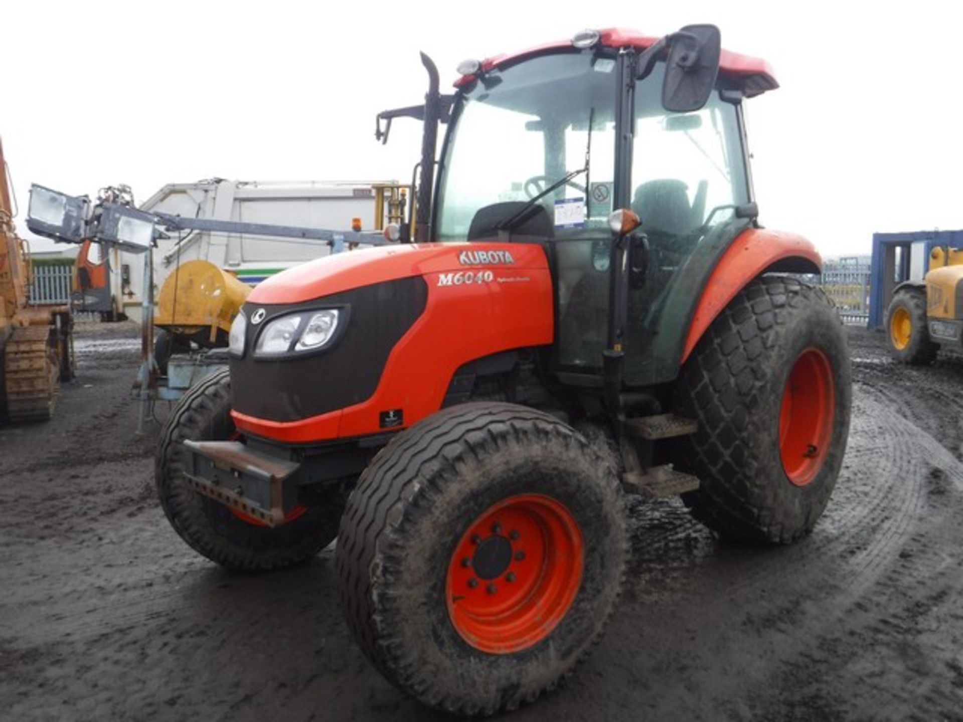 2013 KUBOTA M6040H-C AAGRIC TRACTOR REG - SF13EYJ - 6828HRS - Image 2 of 21