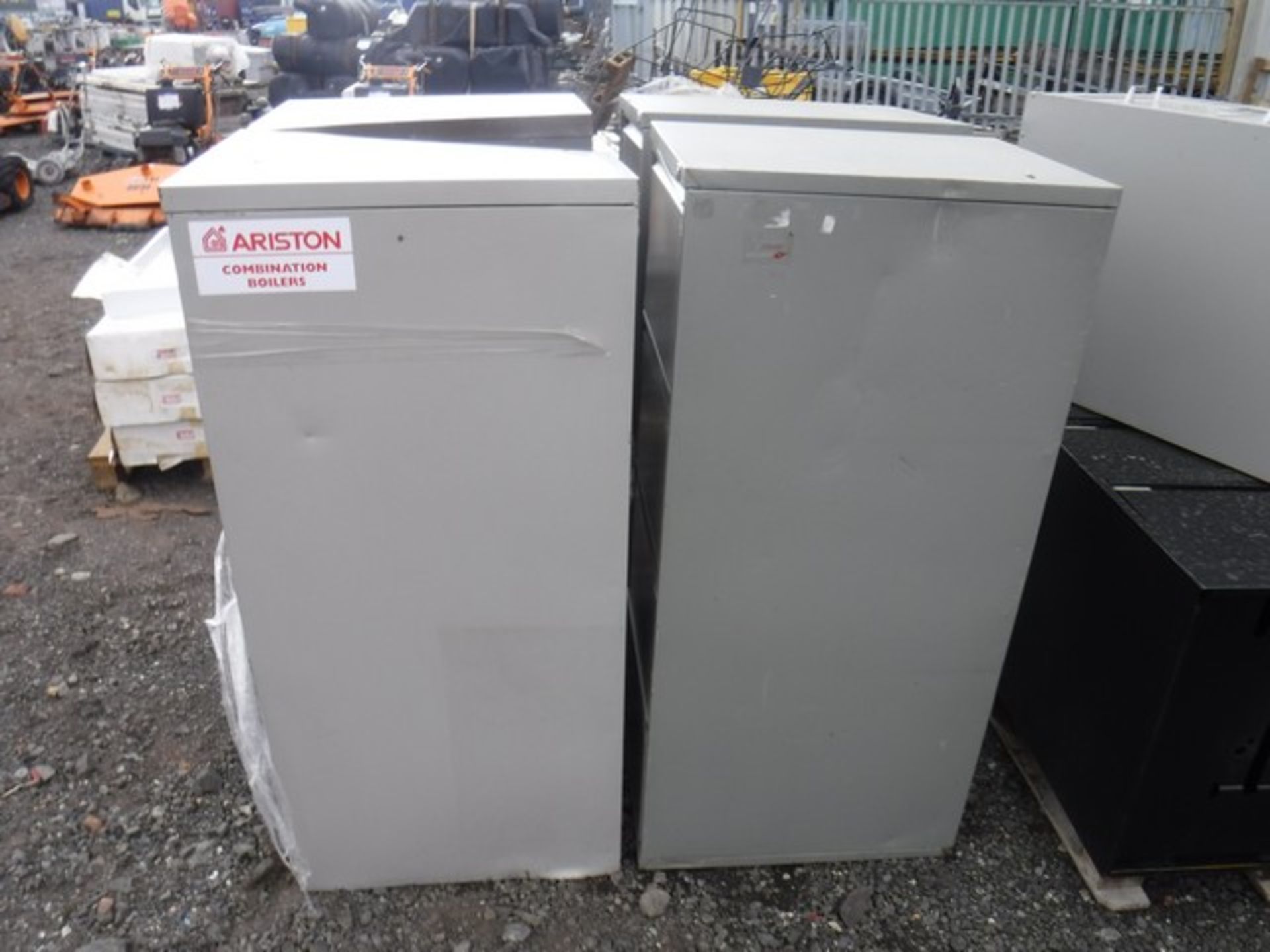 FILING CABINETS x 4 COOKER HOODS AND OVER ACCESSORIES PALLET OF BATHS, ONE OF WITH PLINTH x3 - Image 5 of 9