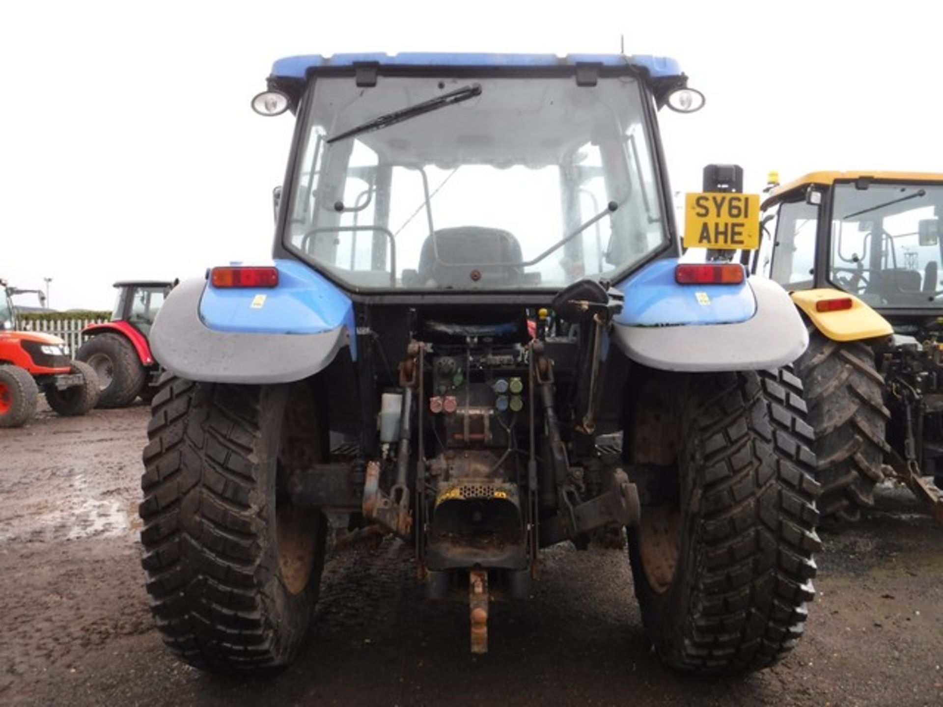 2011 NEW HOLLAND T5050 TRACTOR NP371056 --4063HRS (NOT VERIFIED) FRONT PTO AND LINKAGE, AC, BLUETOOT - Image 19 of 23