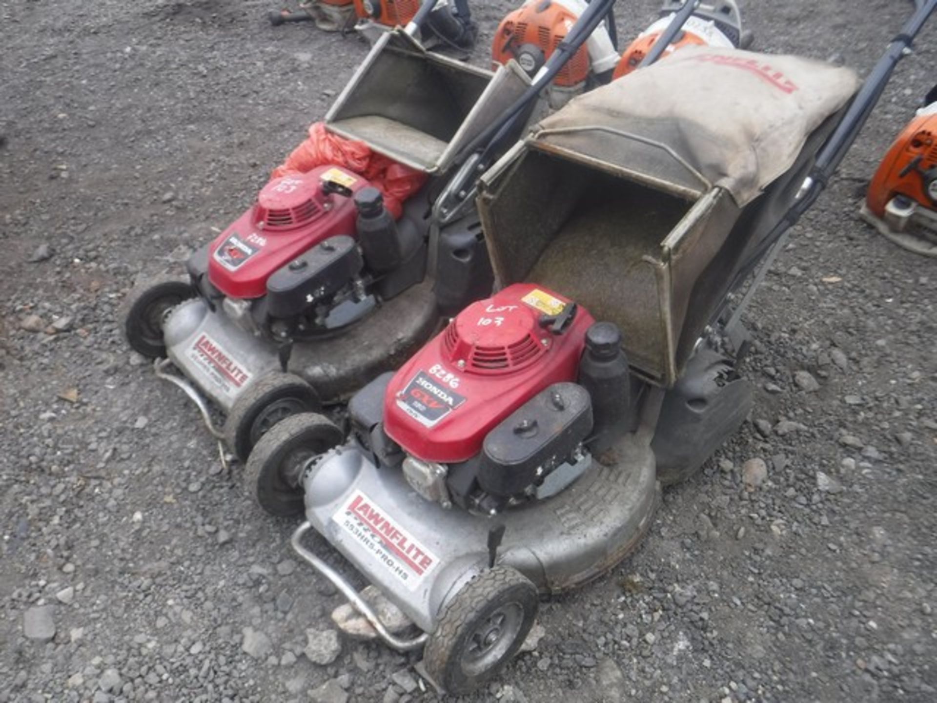 HONDA GXV160 PETROL LAWNMOWER x2 - Image 2 of 5