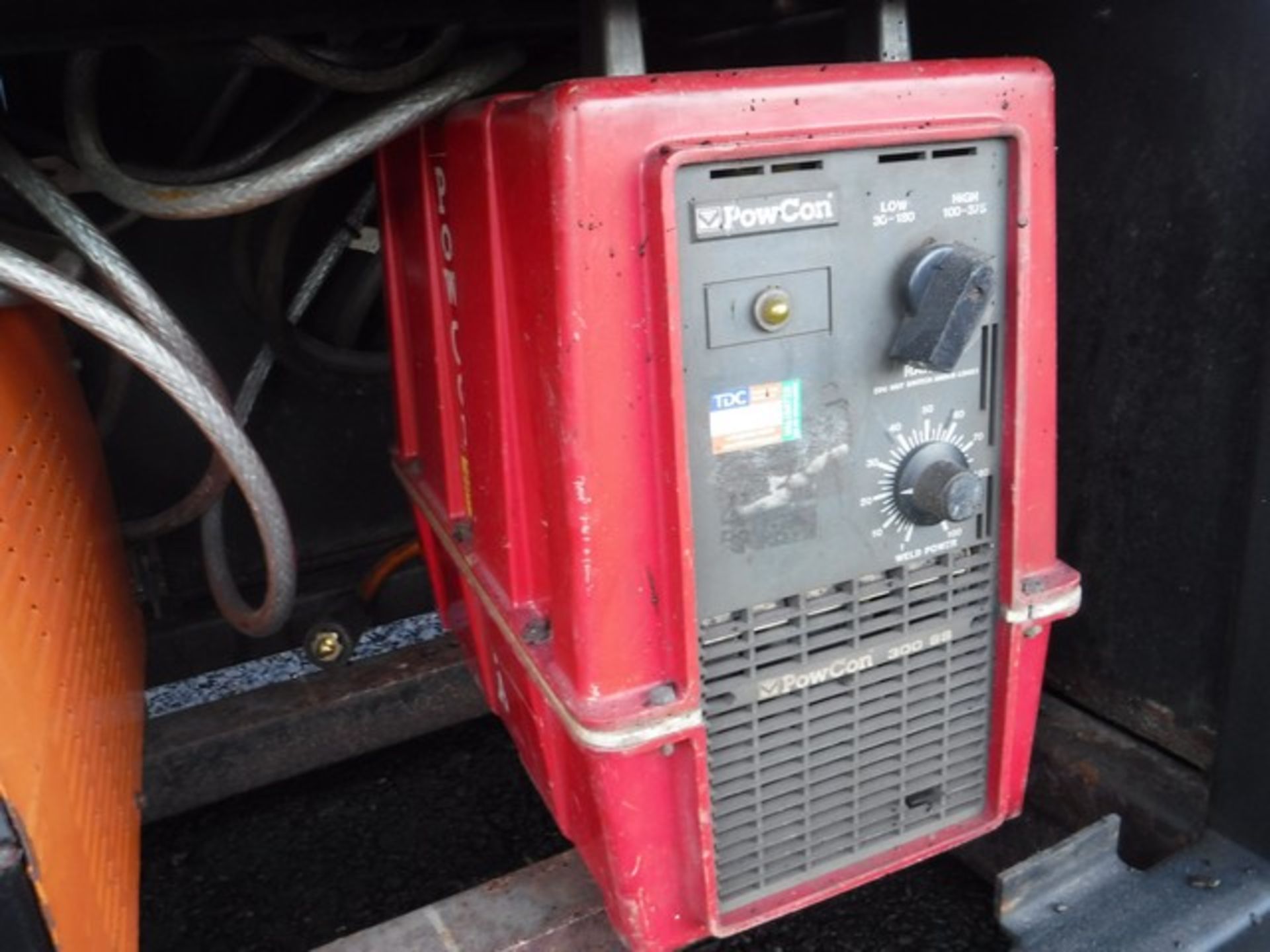 WELDING INVERTER CABINET C/W 6 WELDING INVERTERS - Image 10 of 19