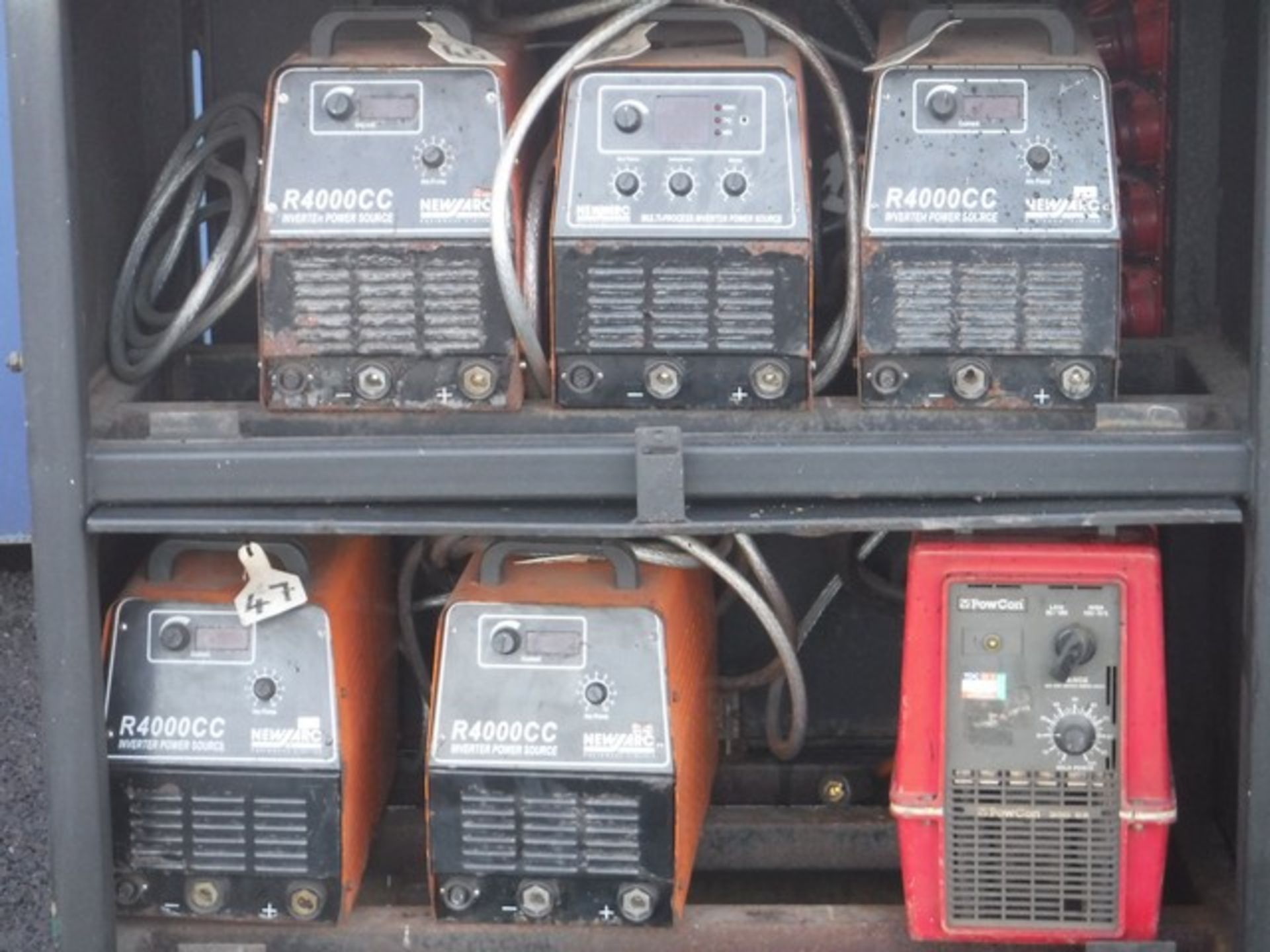 WELDING INVERTER CABINET C/W 6 WELDING INVERTERS - Image 6 of 19