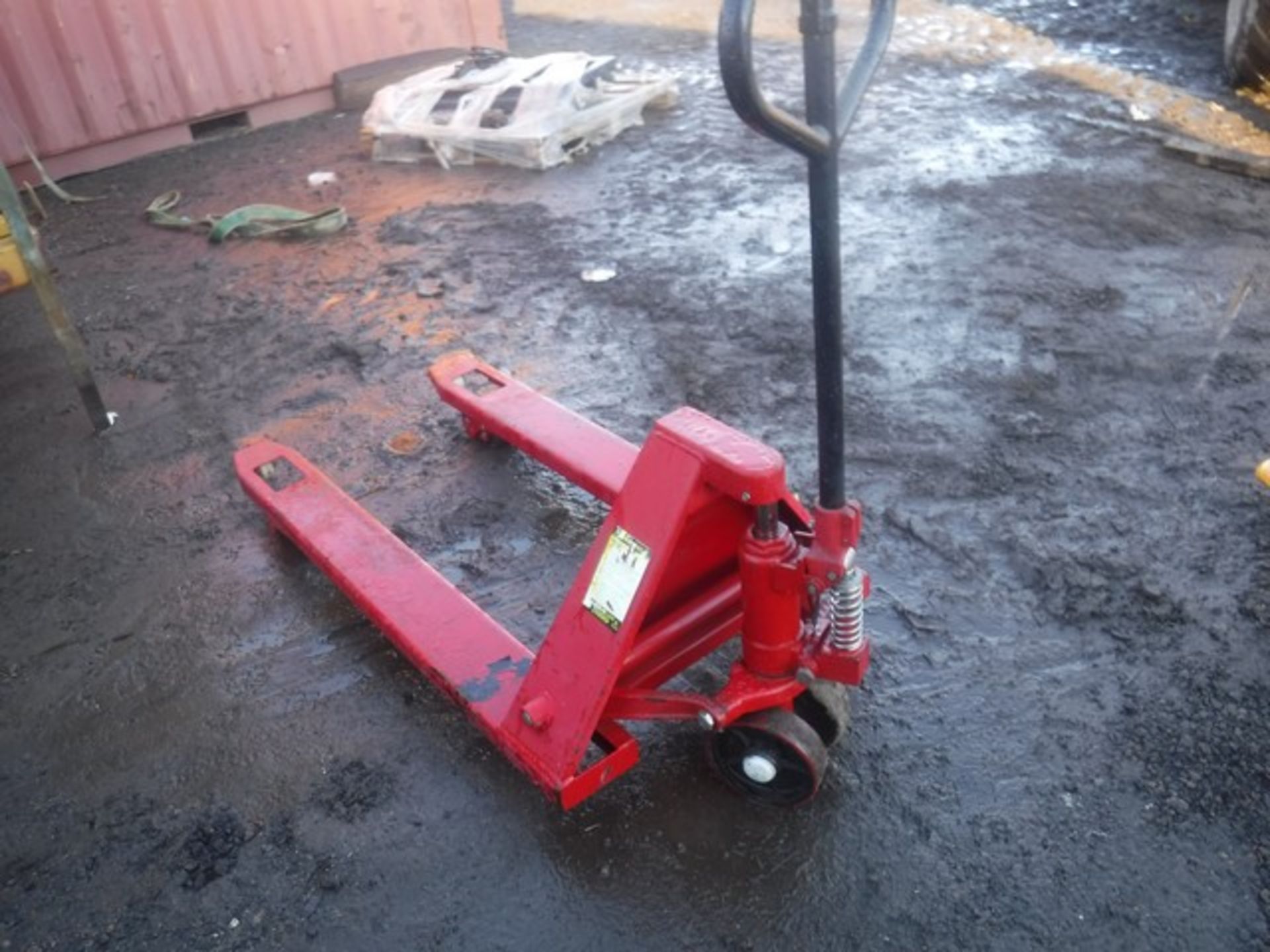 PALLET TRUCK CLARKE - RED - Image 3 of 3