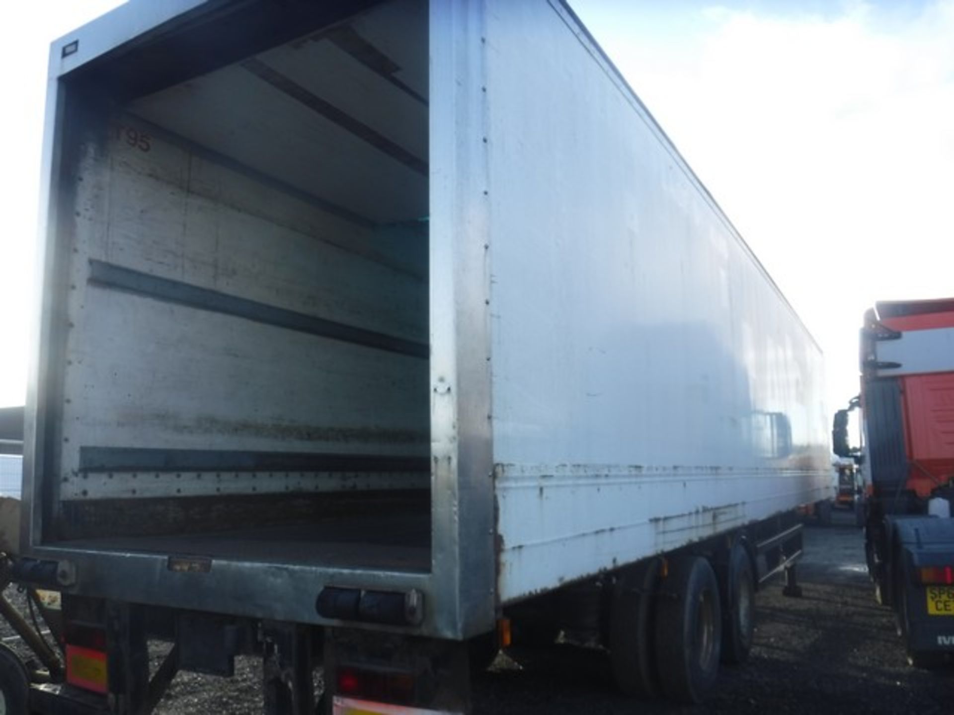 MONTRACON 2 AXLE BOX TRAILER 40x8FT SN - DV60120 - Image 12 of 15