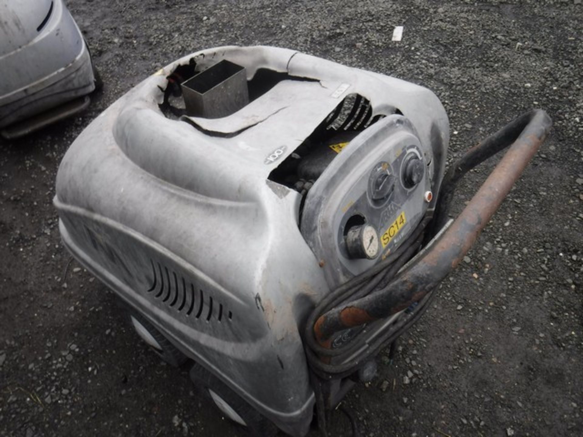 MAC ARKA POWER WASHER - HOT AND COLD **NO GUN** - Image 10 of 12