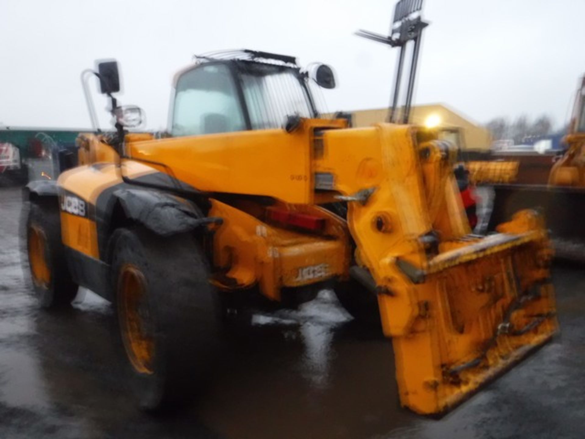2012 JCB 550 - 80 WASTE SPECIAL TELESCOPIC HANDLER, 8870hrs (NOT VERIFIED) ON SOLID TYRES - Image 4 of 13
