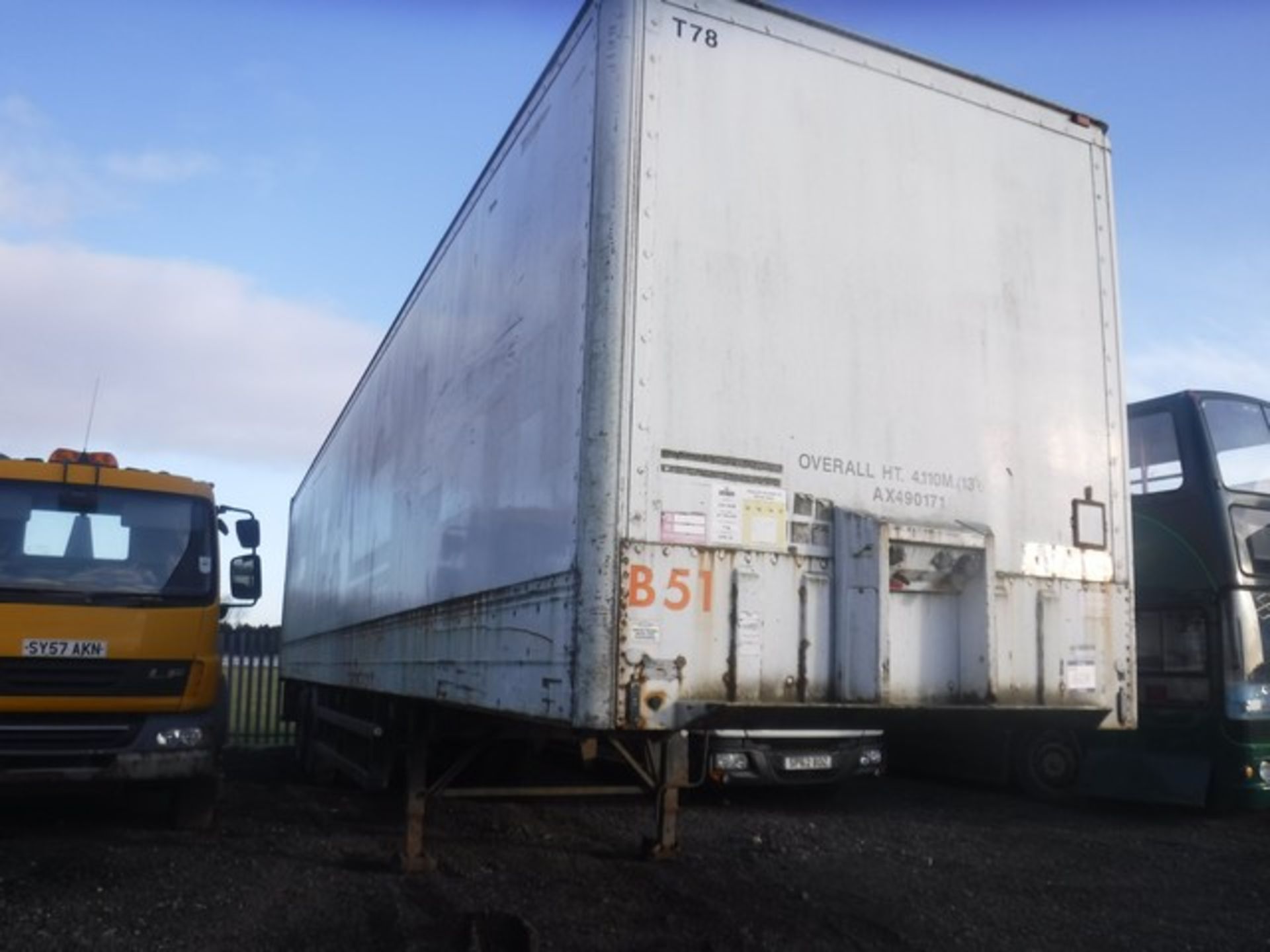 MONTRACON 2 AXLE BOX TRAILER 40x8FT SN - DV60137 - Image 3 of 17