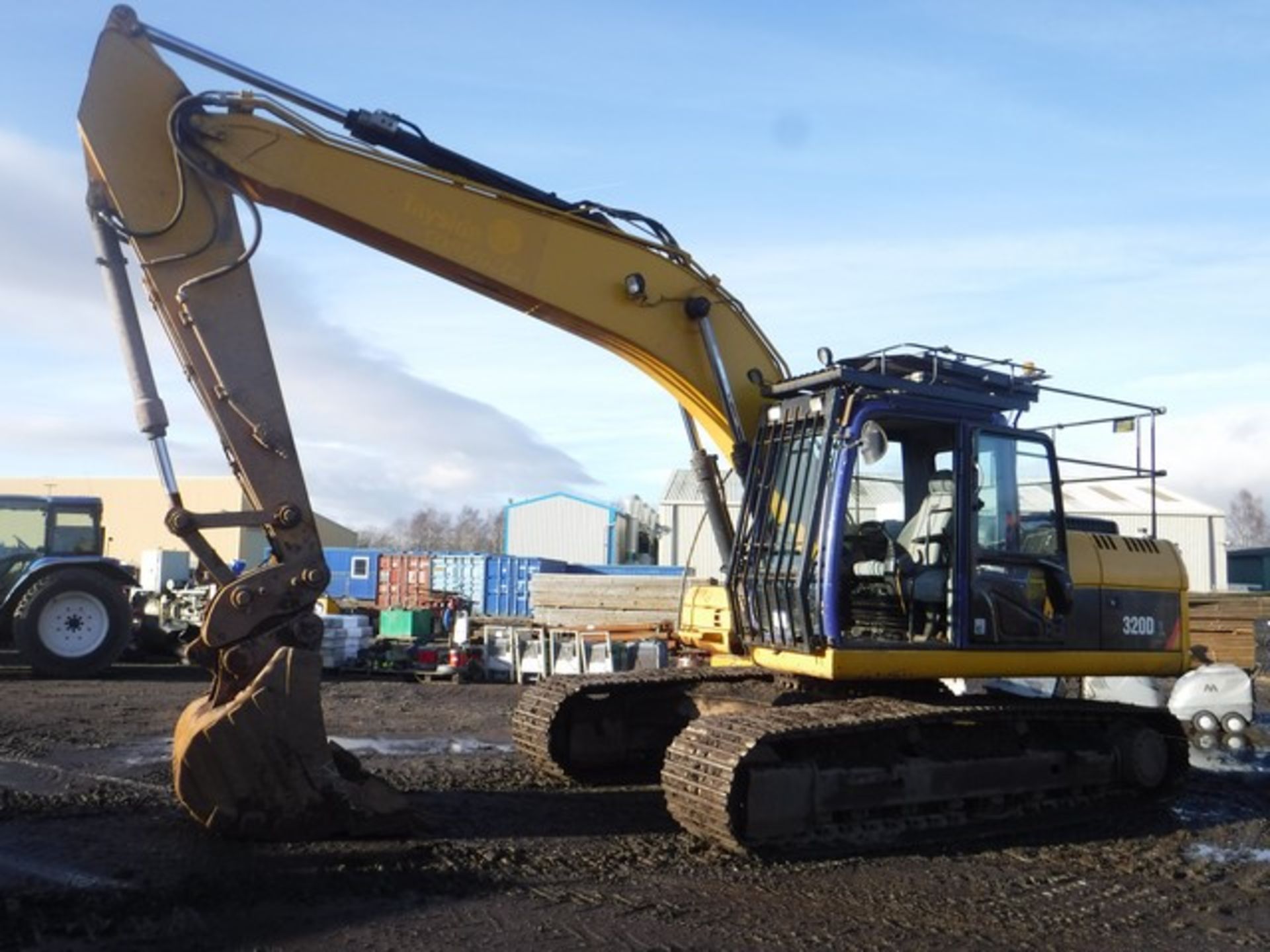 CATERPILLAR 320D TRACKED 360 EXCAVATOR, QUICK HITCH, 2xBUCKETS AND FORKS YEAR 2007 15491 HOURS (NOT - Image 14 of 39