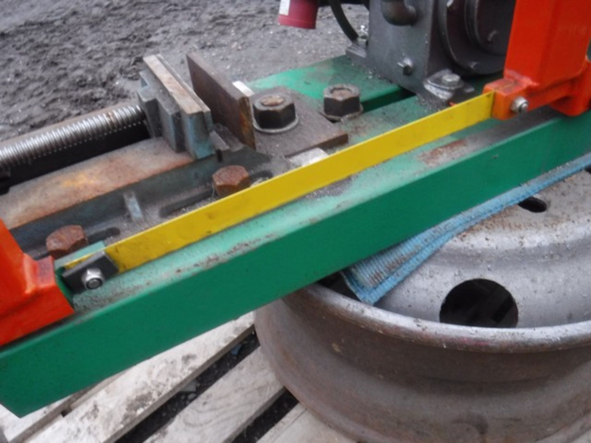 SWIVEL THREE PHASE INDUSTRIAL METAL SAW C/W STAND - Image 5 of 14