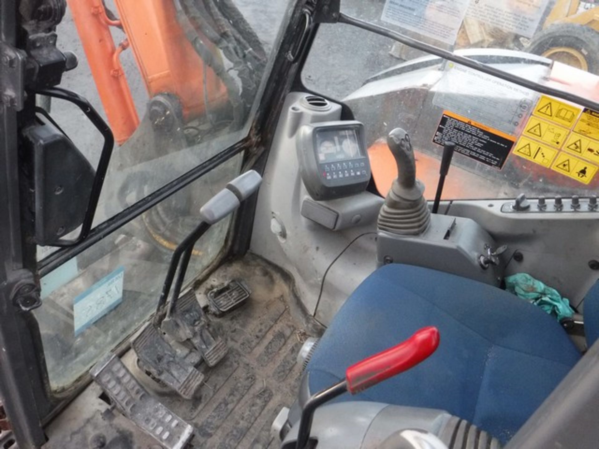 2009 HITACHI 360 EXCAVATOR ZAXIS 85 C/W 3 BUCKETS AND QUICK HITCH 6441HRS (NOT VERIFIED) - Image 21 of 27