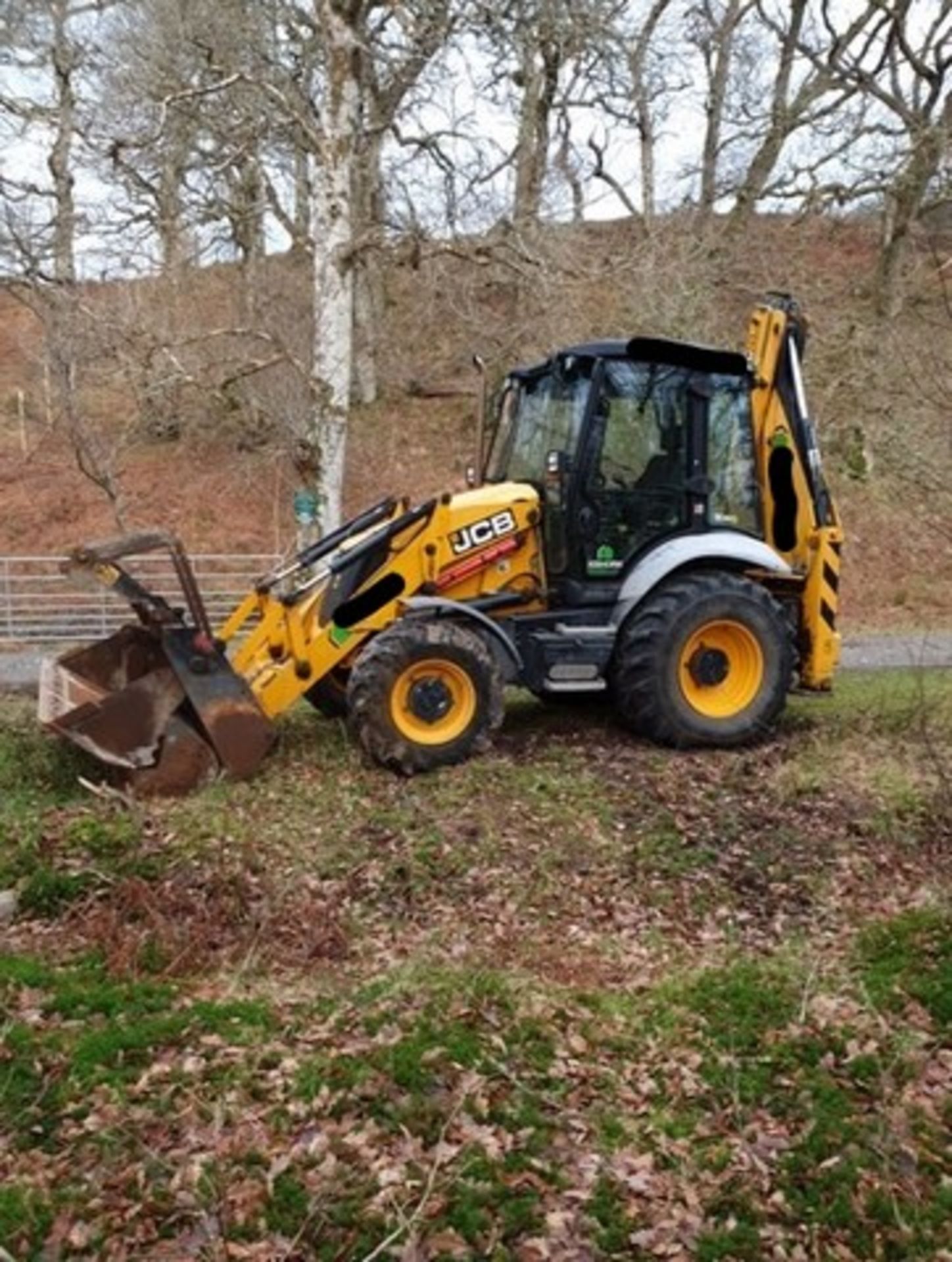 JCB 2011 TRACTOR/ DIGGER 9500HRS (NOT VERIFIED) SERVO CONTROLS REG - SN11GJX - Image 11 of 13