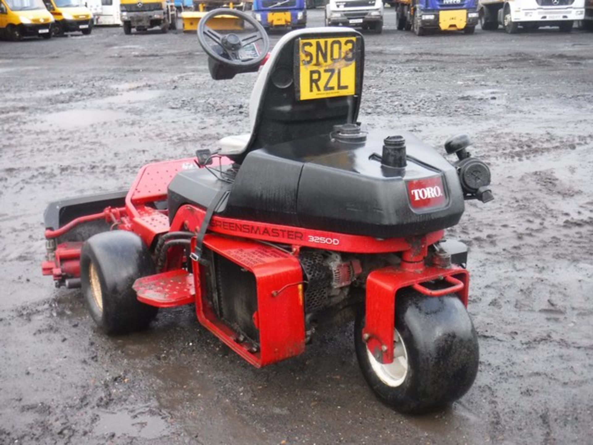 TORO GREENMASTER 2003 MOWING MACHINE 1152hrs (NOT VERIFIED) - Bild 2 aus 6