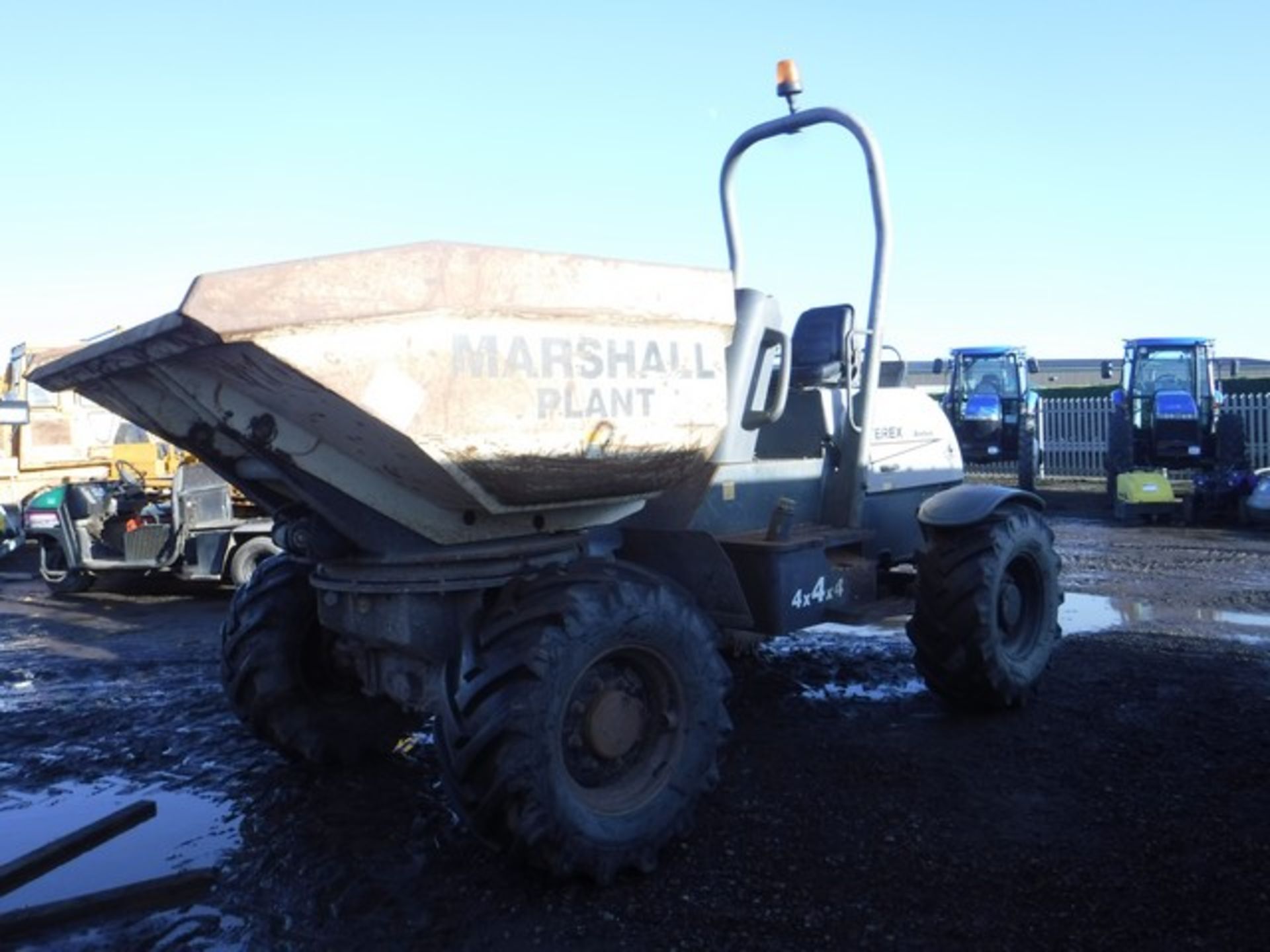 TEREX PS6 4x4x4 6 TON SWIVEL DUMPER SN - SLBDDN00E502FB010