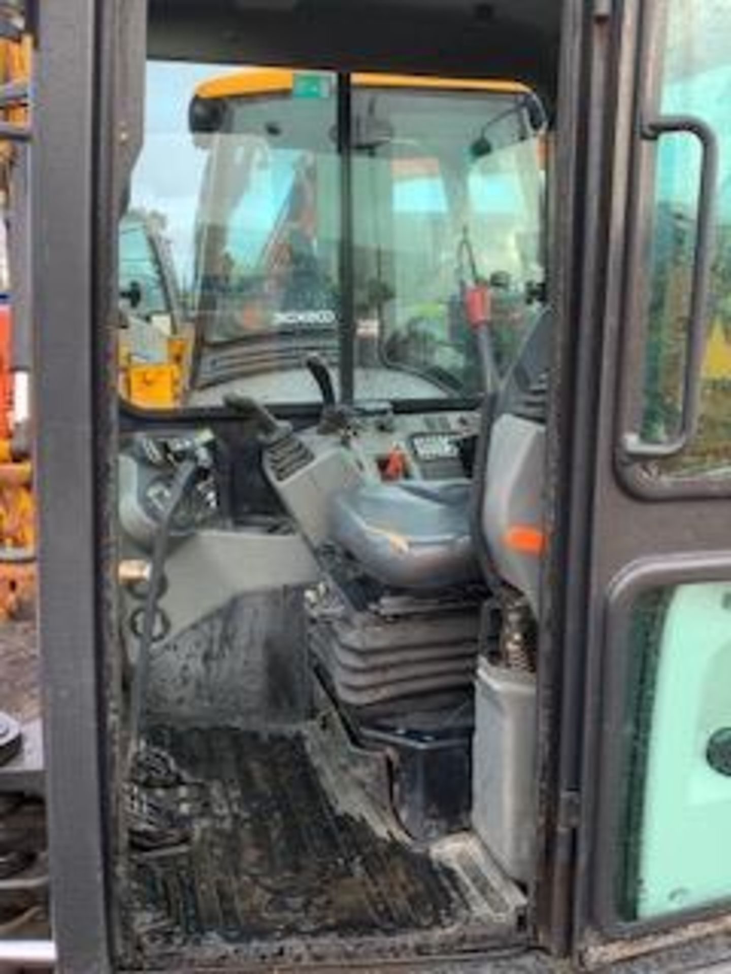 2014 BOBCAT E55 EM EXCAVATOR c/w 3 BUCKETS, RUBBER TRACKS, FRONT BLADE, QUICK HITCH 5769 HRS - Image 21 of 24