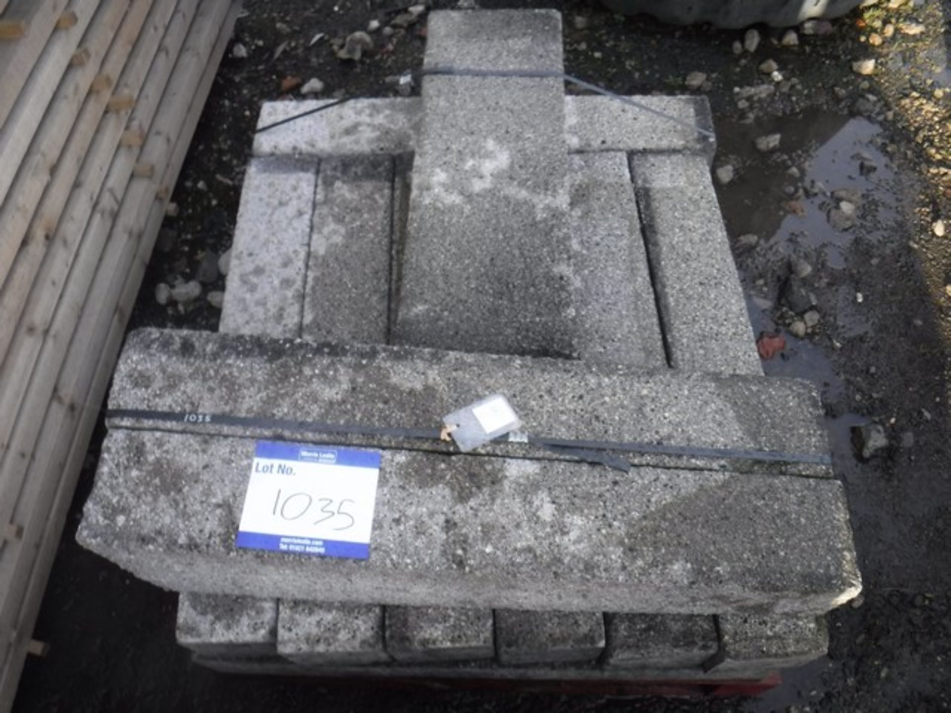 MIXED PALLET - MOCK GRANITE DROP KERB 900x920x240/140 KERBS 900x140x140 RADIUS 770x140x250