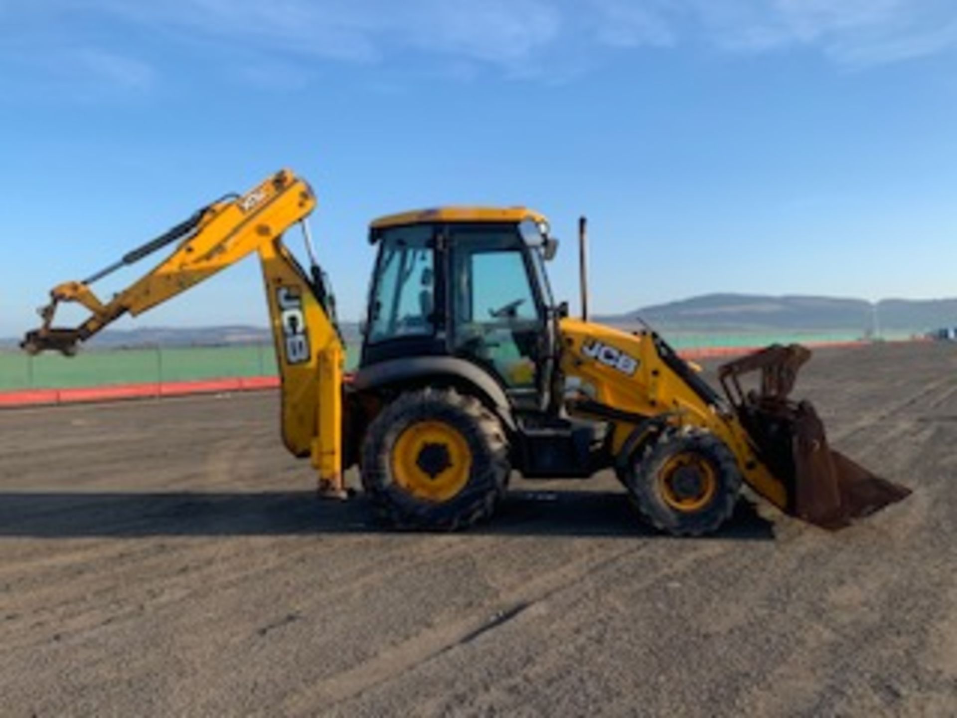 JCB 3CX DIGGER 4365hrs (NOT VERIFIED) REG - SN62GXL year 2012 - Image 11 of 18