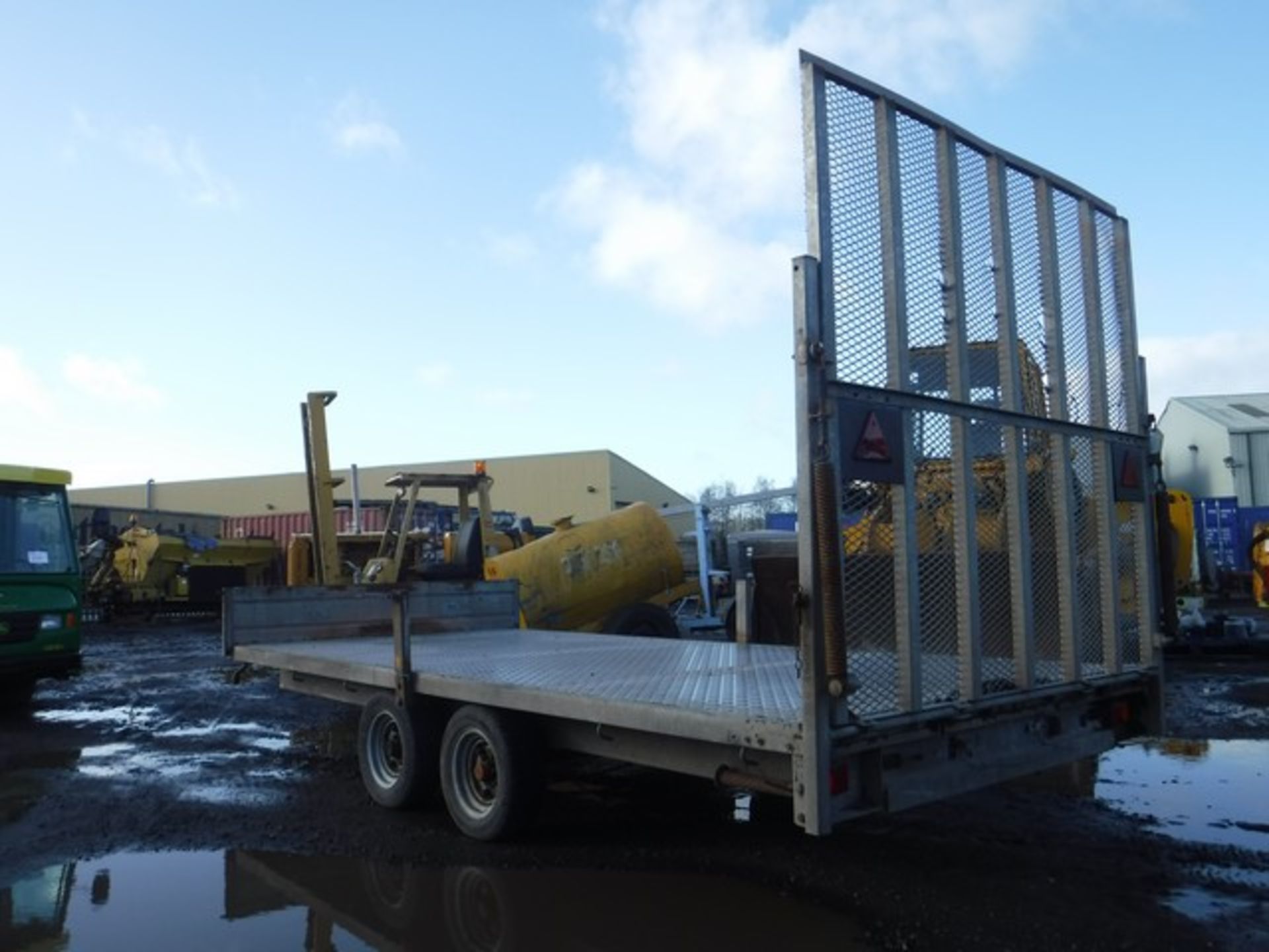 INDESPENSION TWIN AXLE TRAILER C/W RAMPS 12FT x 6FT SN - 182172 - Image 4 of 6