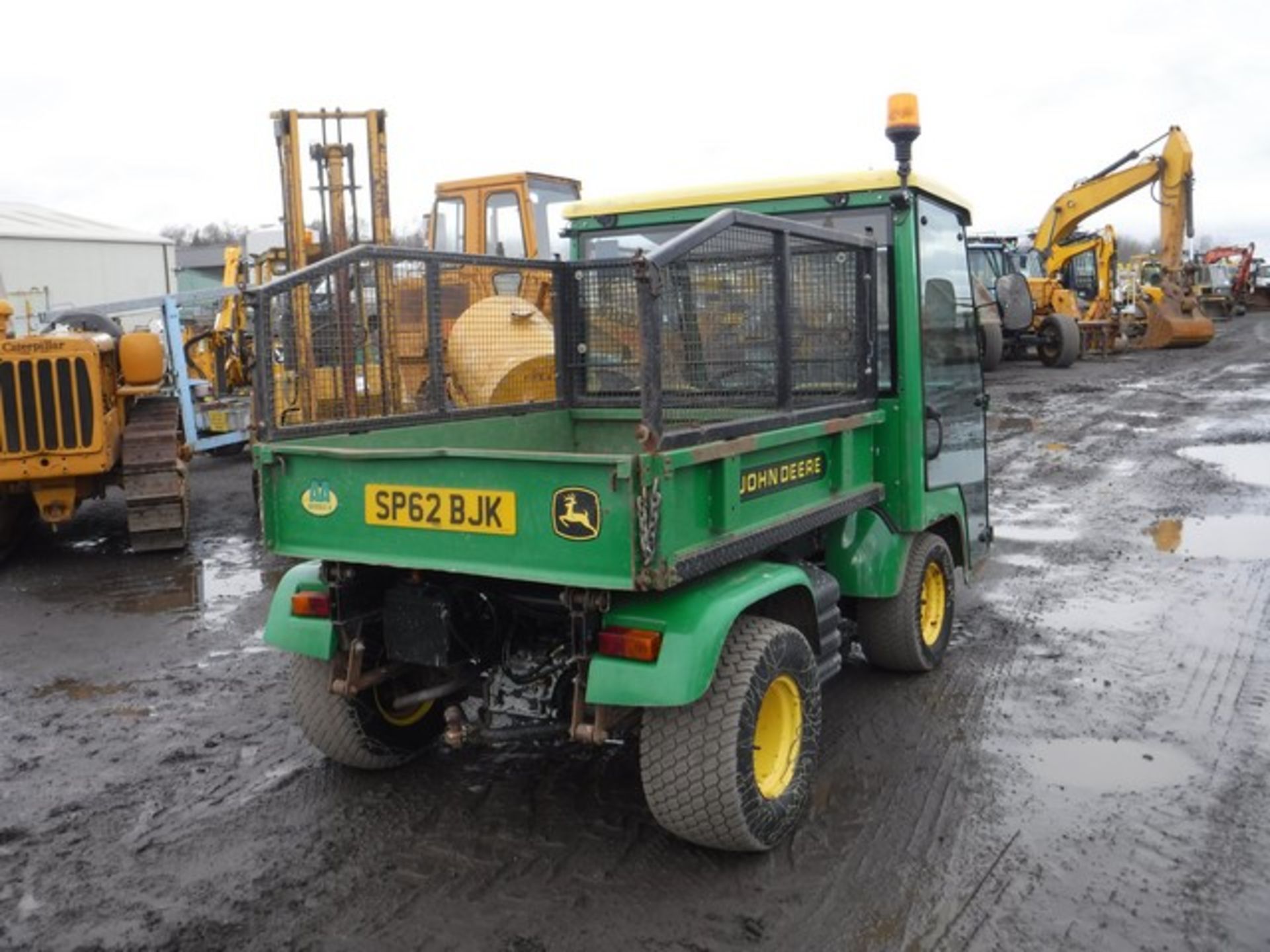 JOHN DEERE GATOR TIPPER AND CAB 1664hrs (NOT VERIFIED) REG - SP62BJK - Image 3 of 6