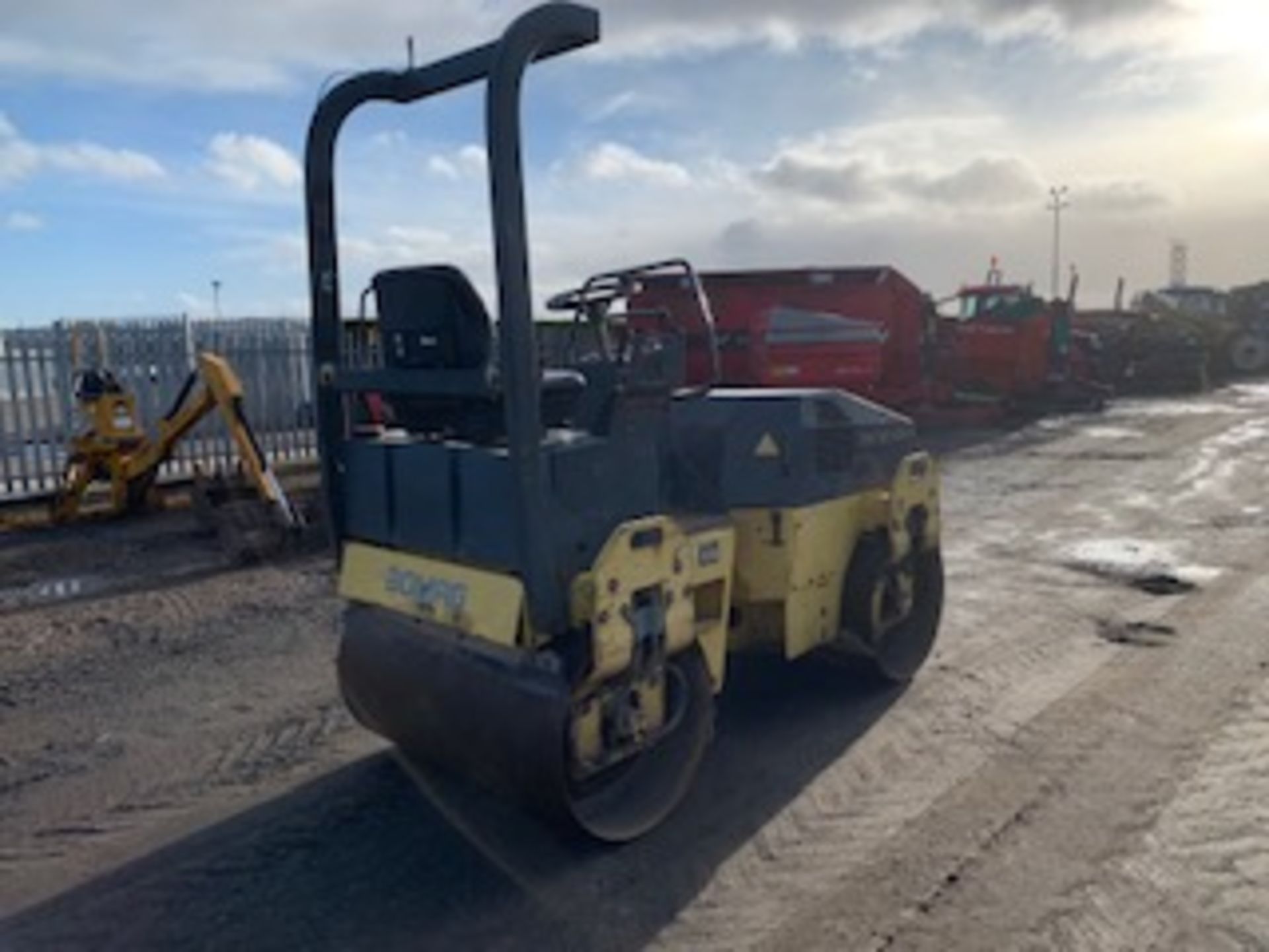 BOMAG BW120 AD-3 ROLLER YEAR 1999 -- 2394HRS (NOT VERIFIED) SN - 101170515104 - Image 6 of 8