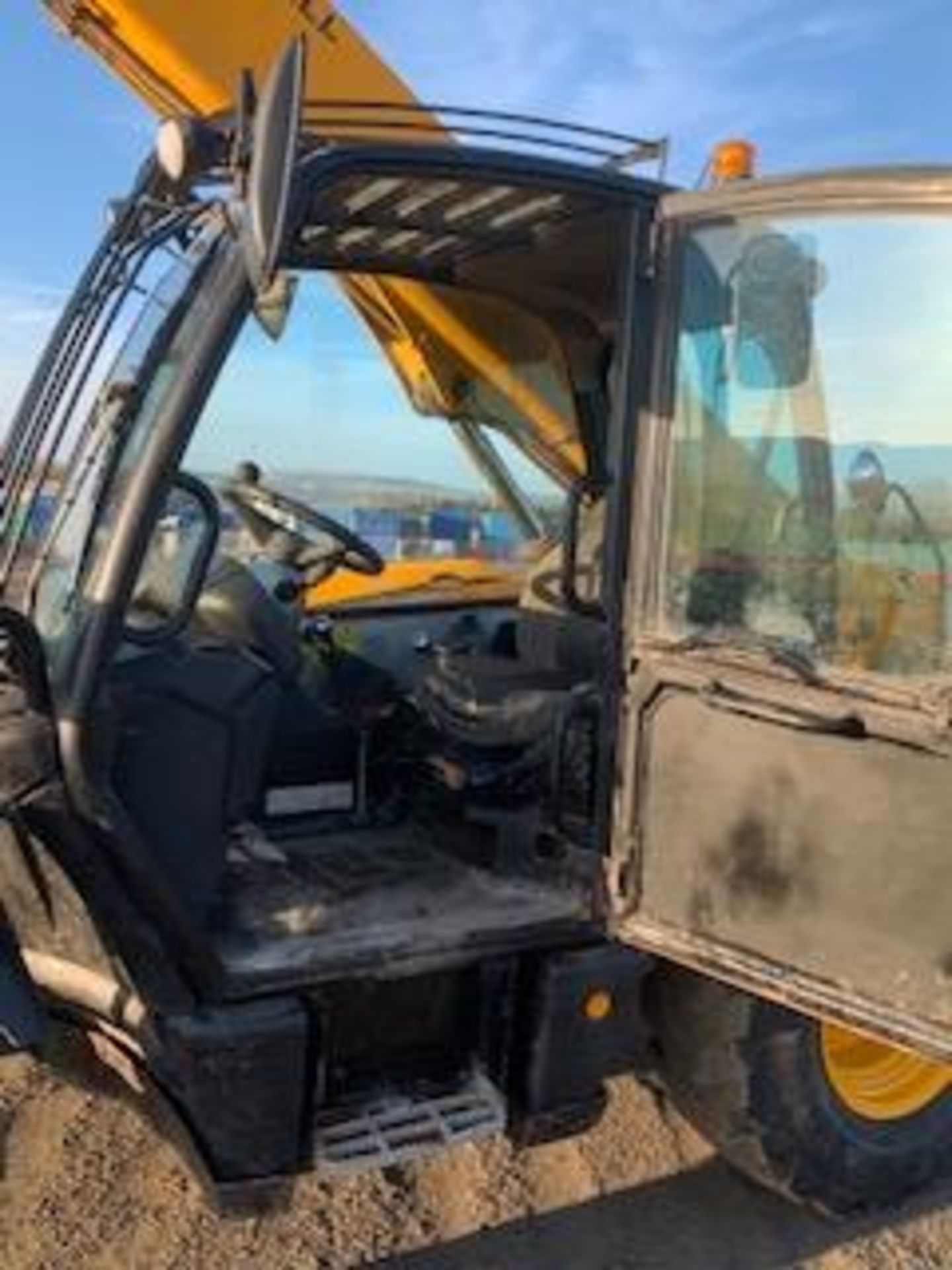 JCB TELESCOPIC FL 2008 **NO FORKS** MODEL - 541-70 **HOUR CLOCK INOP** - Image 7 of 8