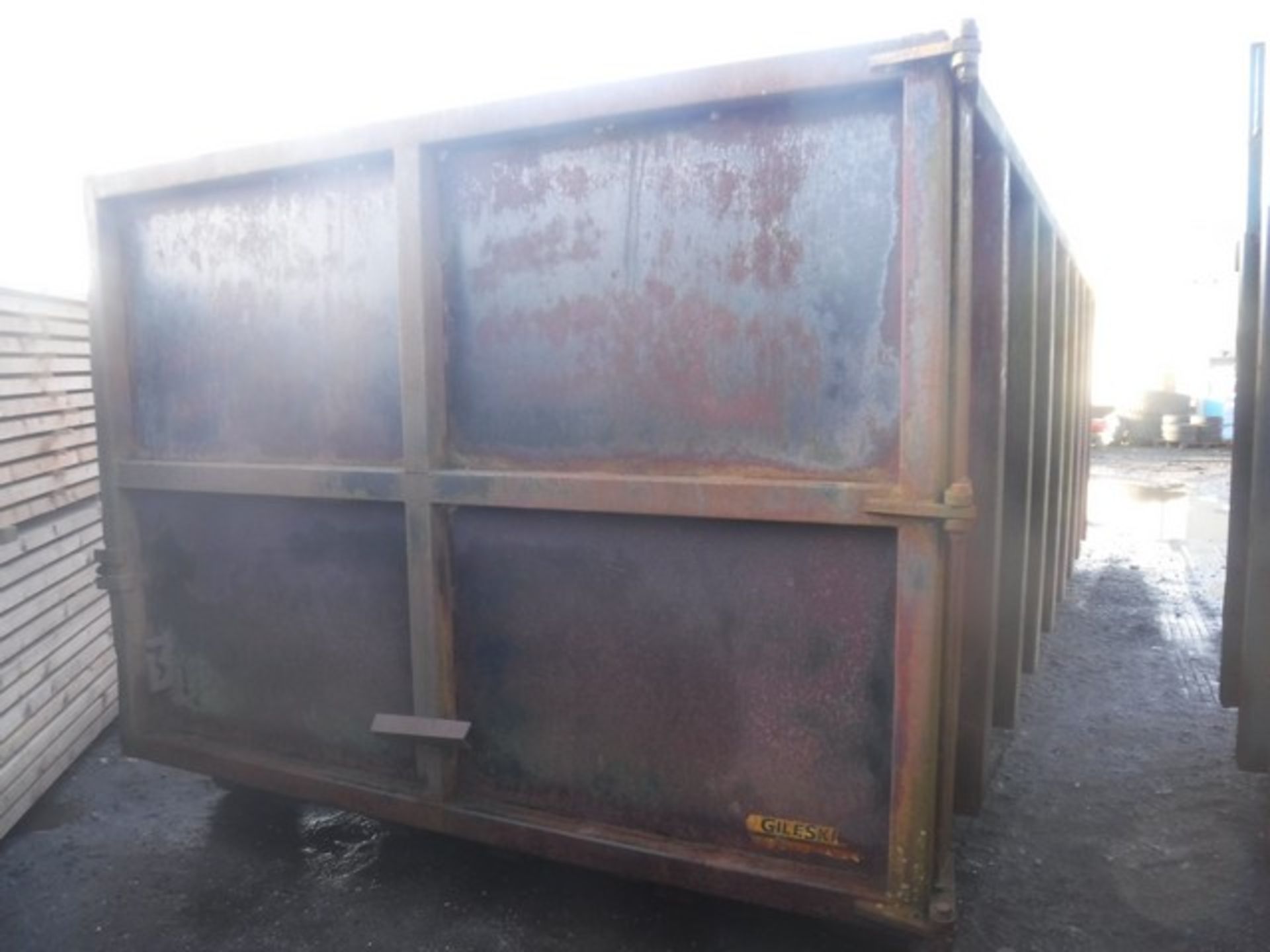 ENCLOSED HOOK LIFT CONTAINER 30 CU.YD - Image 4 of 4