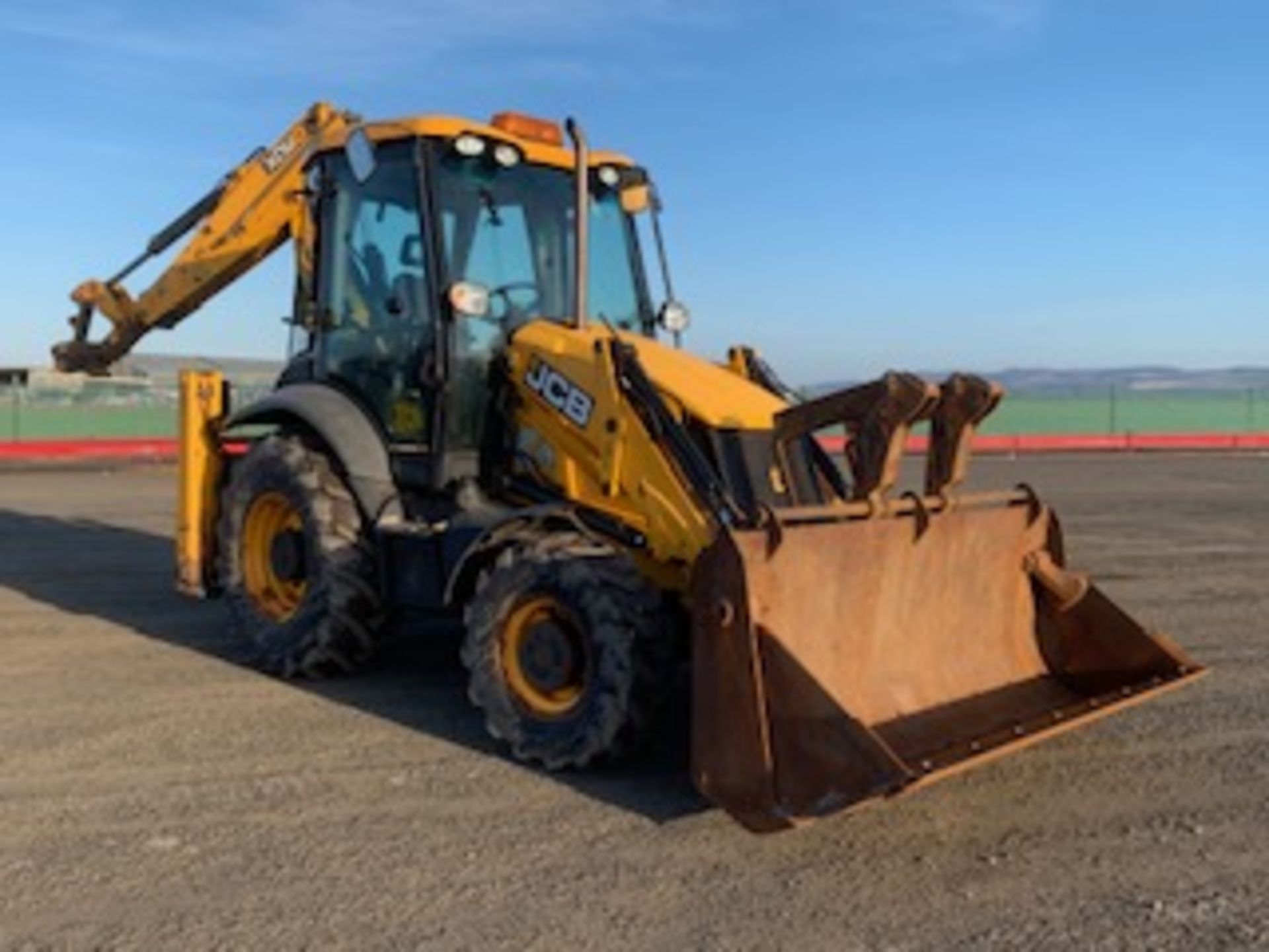 JCB 3CX DIGGER 4365hrs (NOT VERIFIED) REG - SN62GXL year 2012 - Image 14 of 18